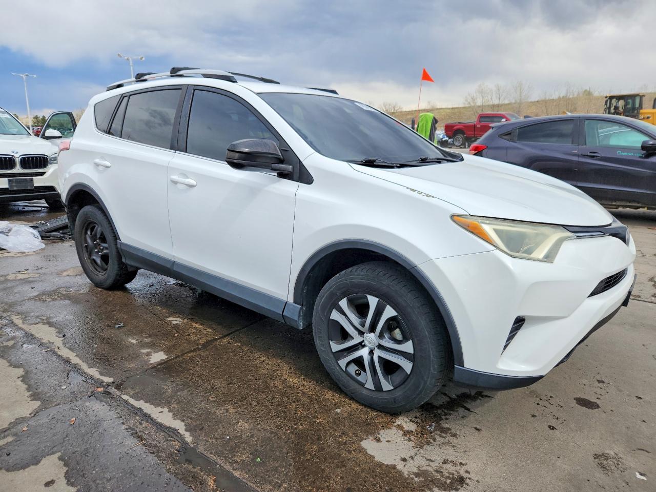 2017 TOYOTA RAV4 LE photo 10