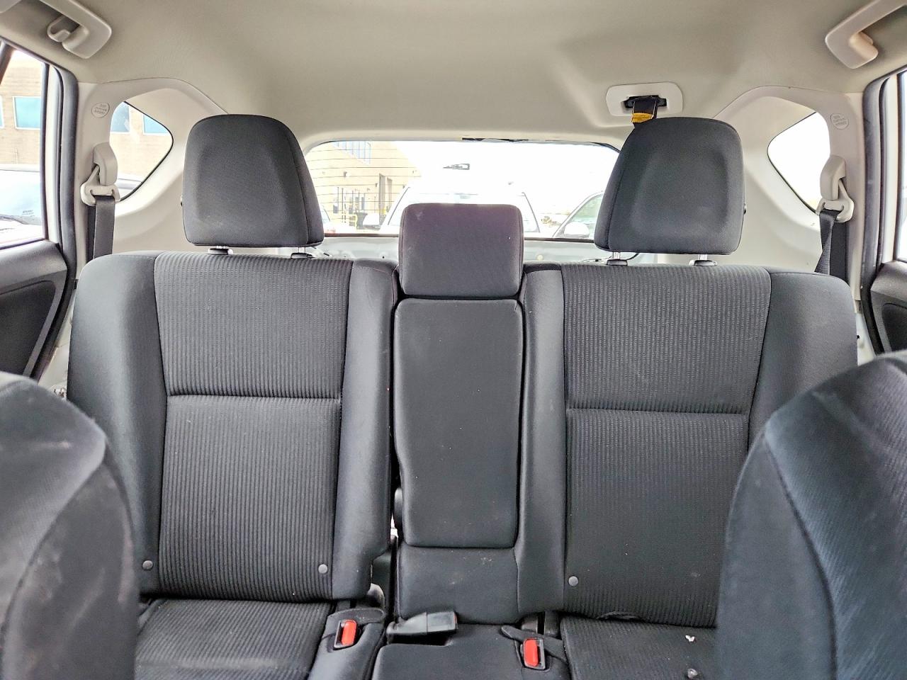 2017 TOYOTA RAV4 LE photo 28