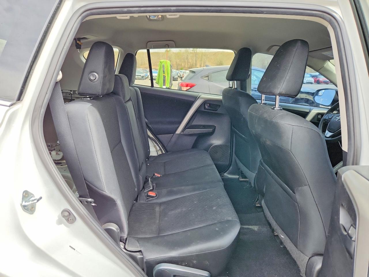 2017 TOYOTA RAV4 LE photo 31