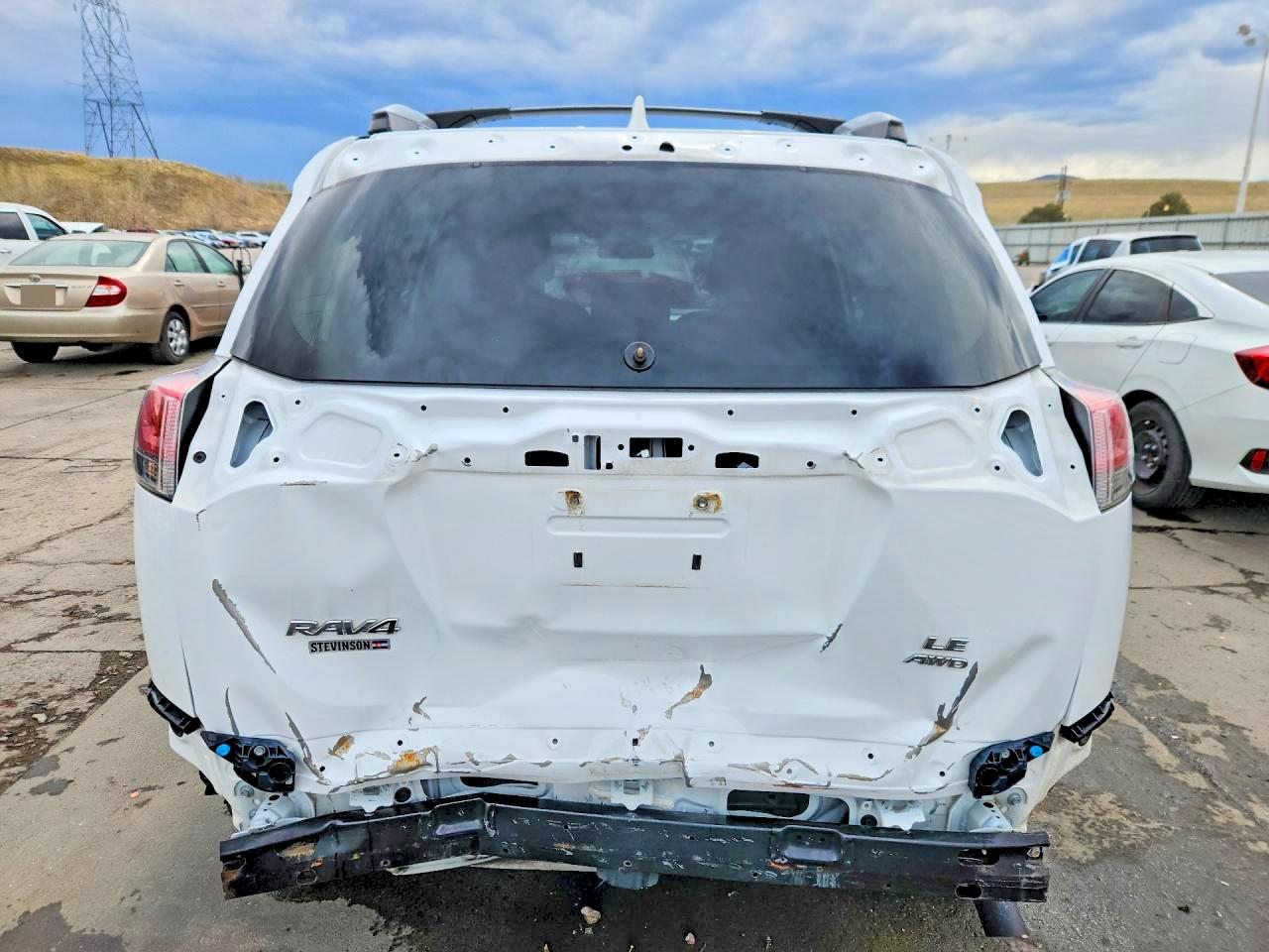 2017 TOYOTA RAV4 LE photo 16