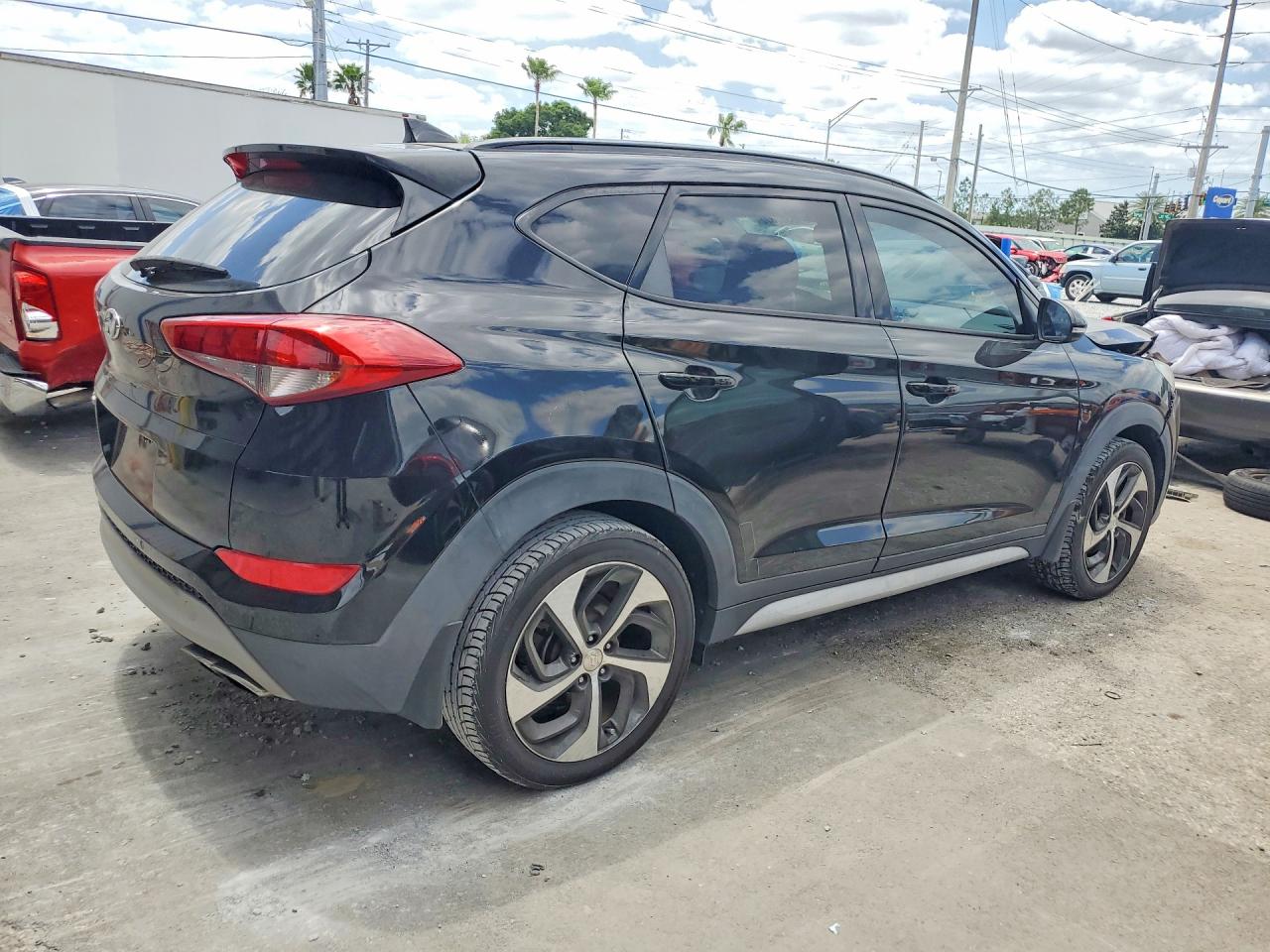 2018 HYUNDAI TUCSON VALUE photo 7
