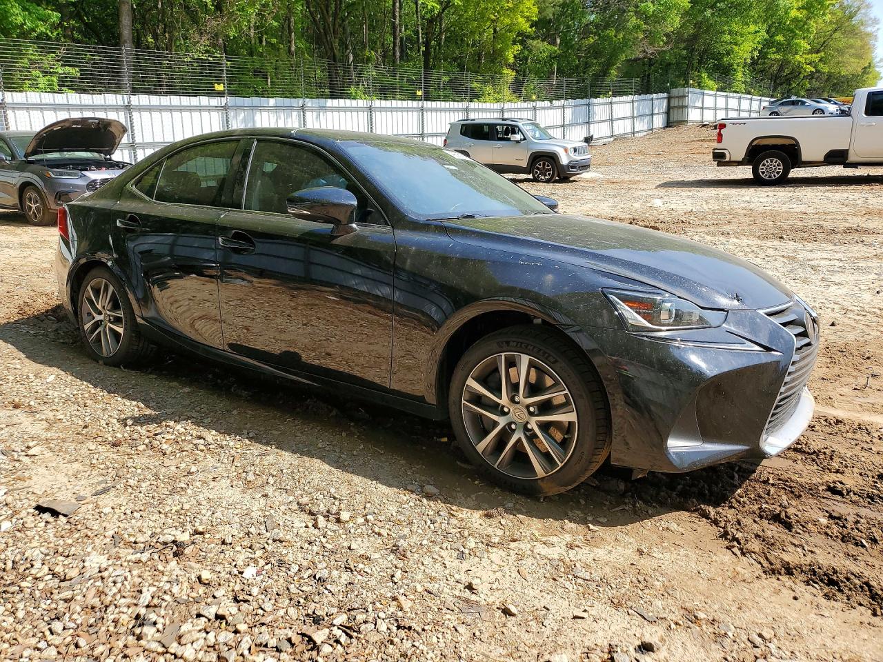 2019 LEXUS IS 300 photo 7