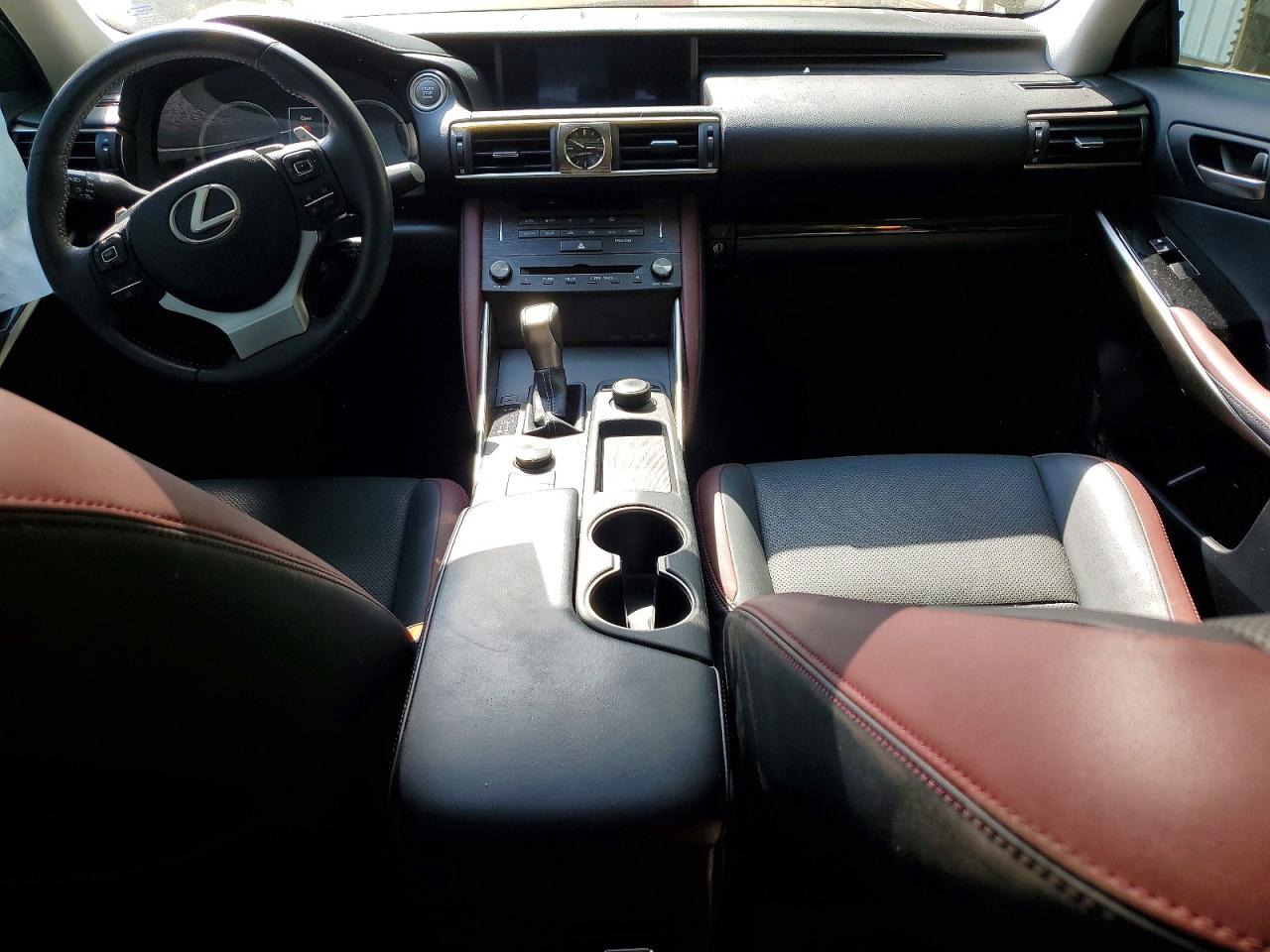 2019 LEXUS IS 300 photo 15