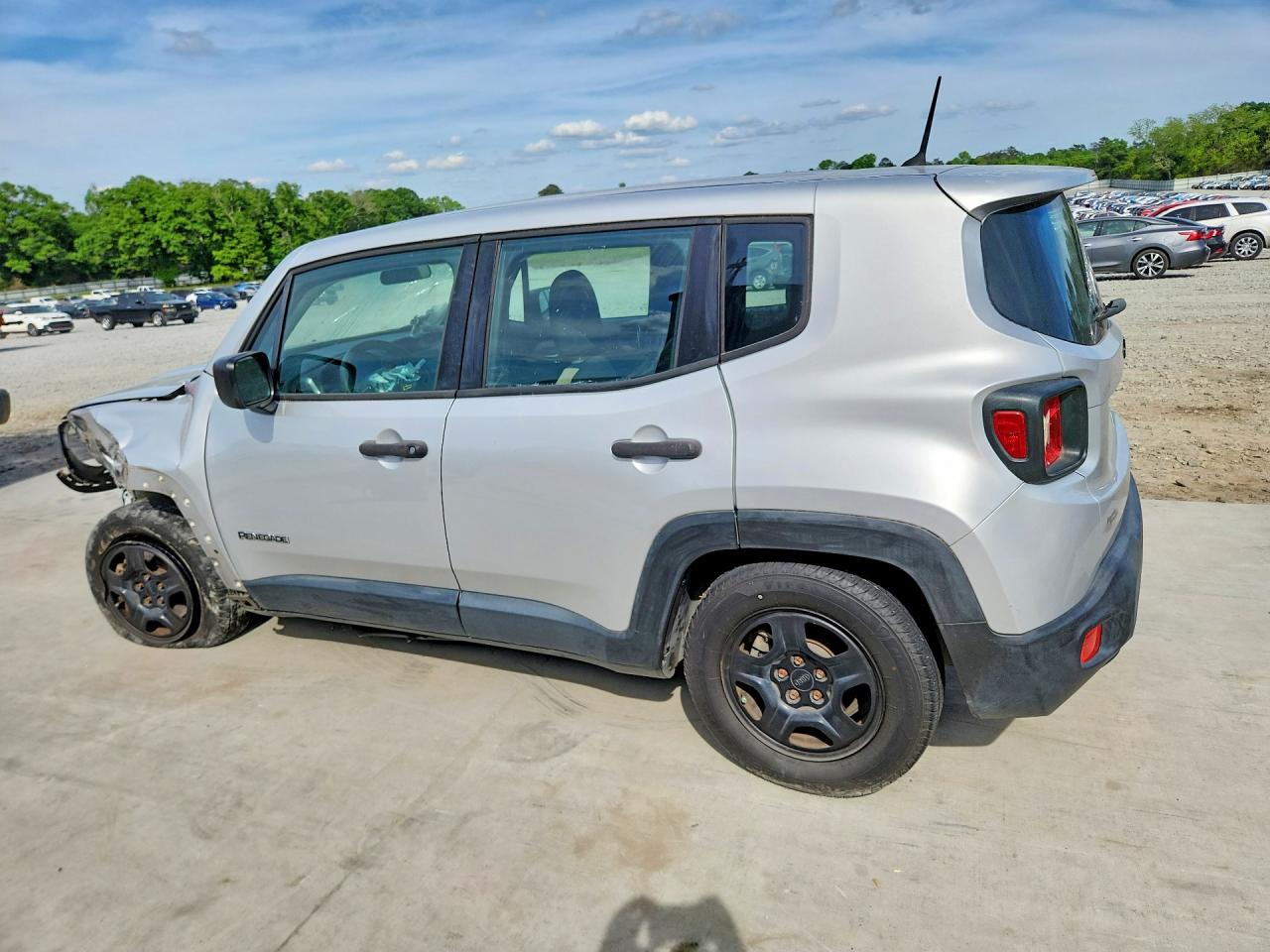 2015 JEEP RENEGADE SPORT photo 2