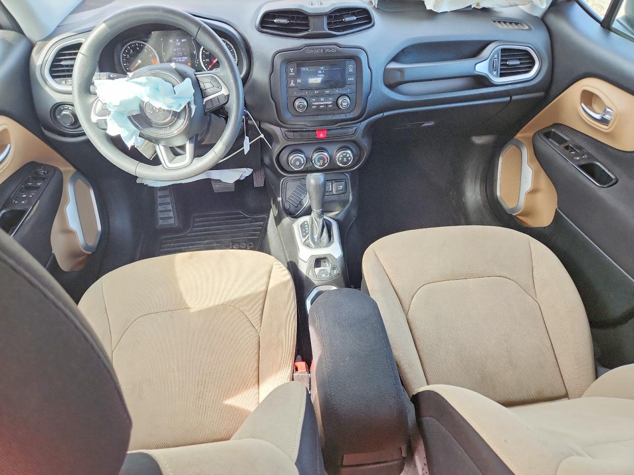 2015 JEEP RENEGADE SPORT photo 8