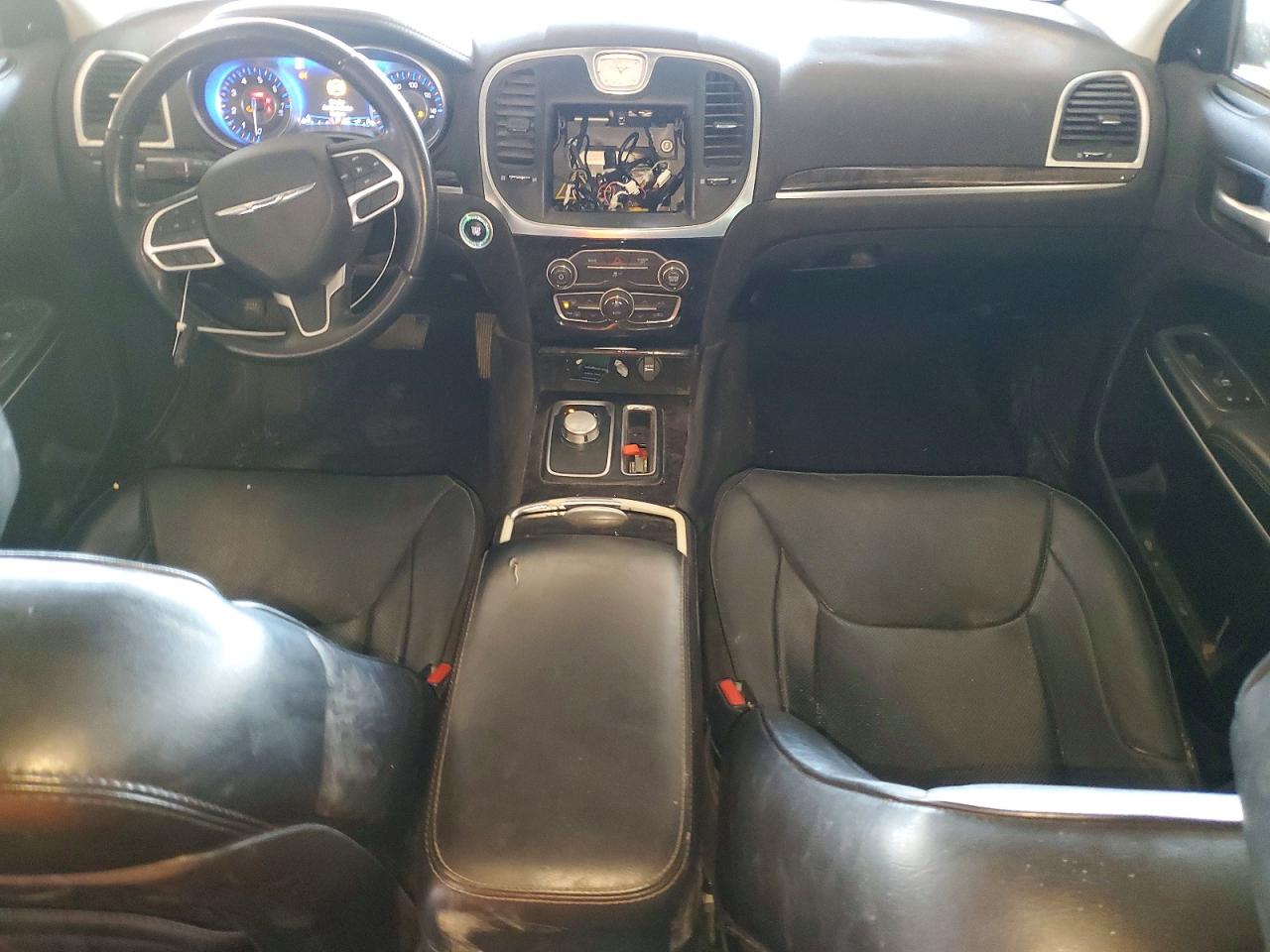 2018 CHRYSLER 300 LIMITED photo 8