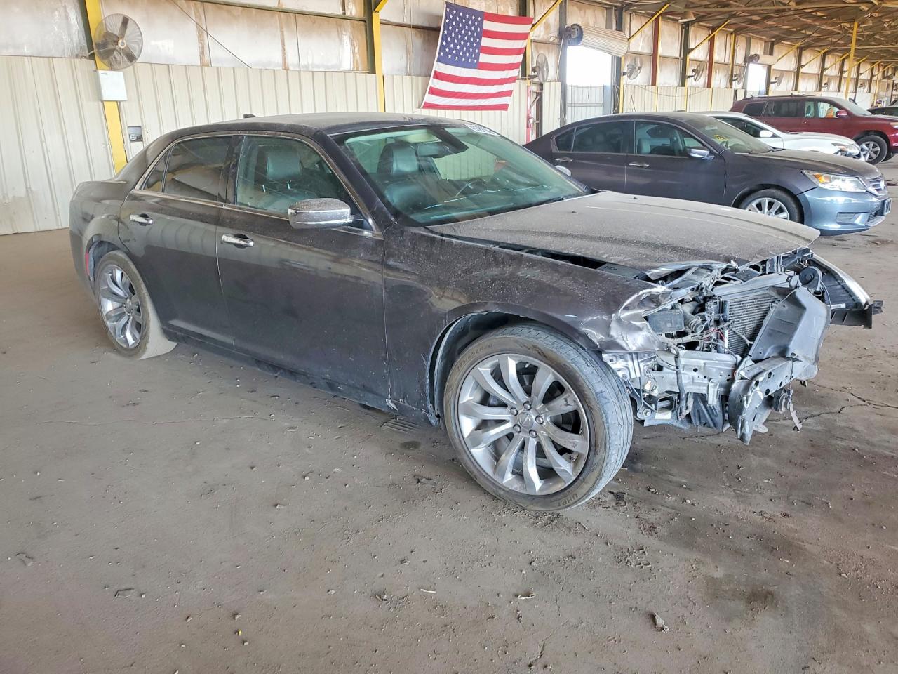 2018 CHRYSLER 300 LIMITED photo 4