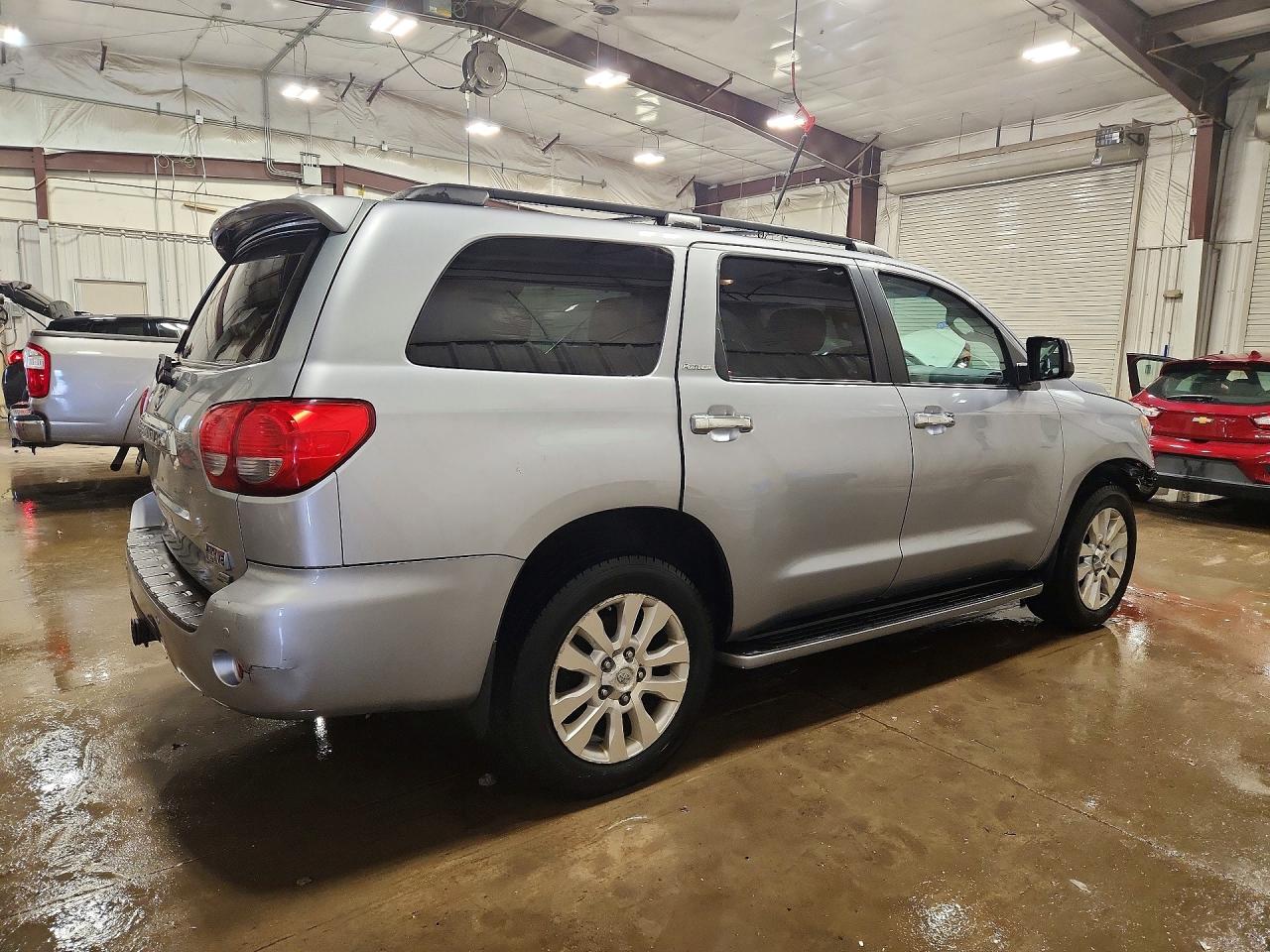 2011 TOYOTA SEQUOIA PLATINUM photo 5