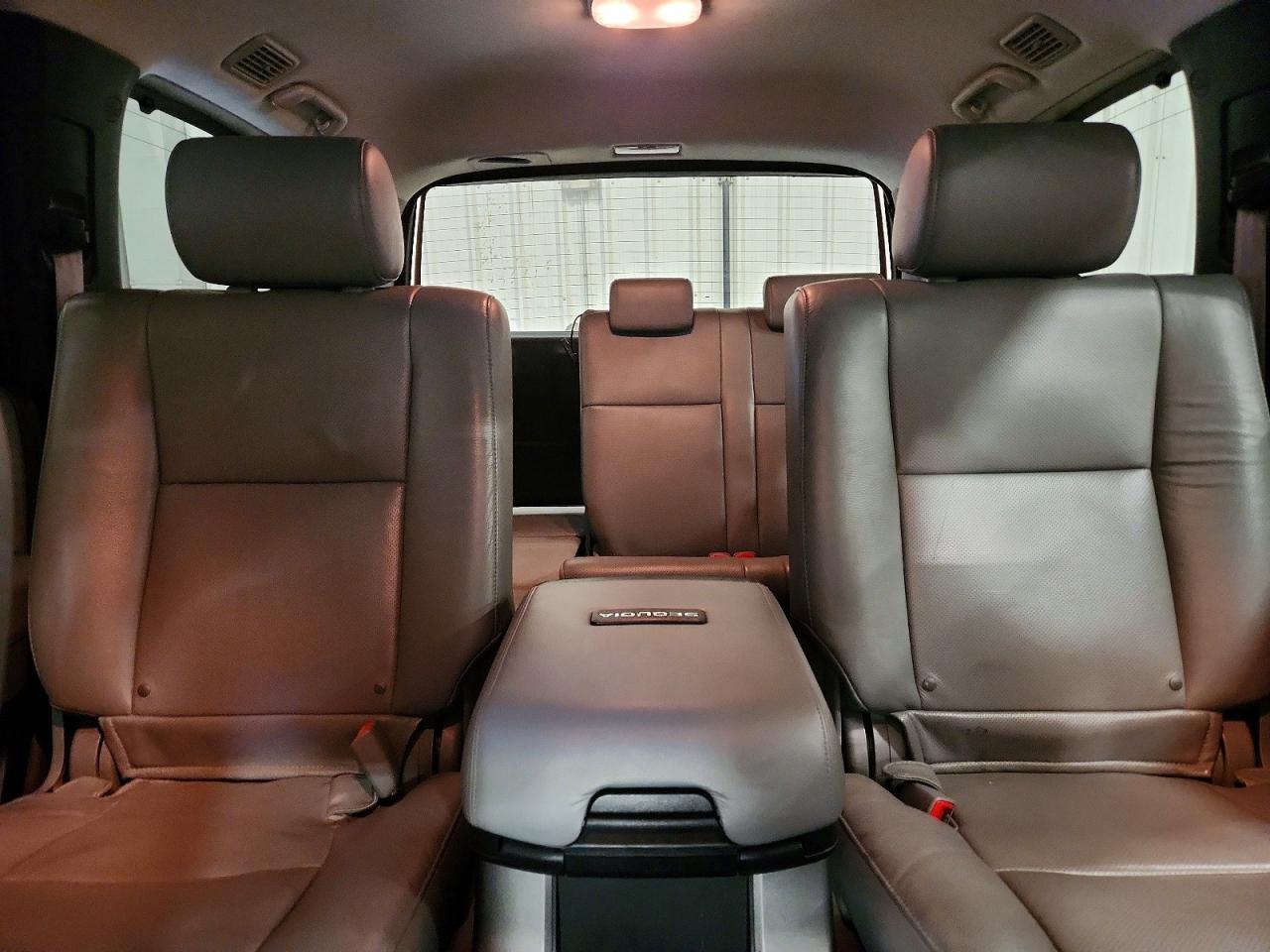 2011 TOYOTA SEQUOIA PLATINUM photo 19