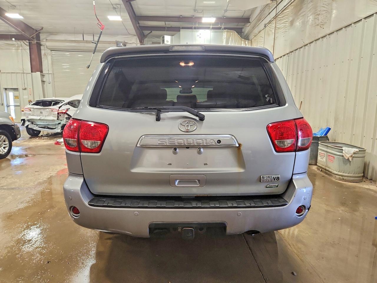 2011 TOYOTA SEQUOIA PLATINUM photo 11
