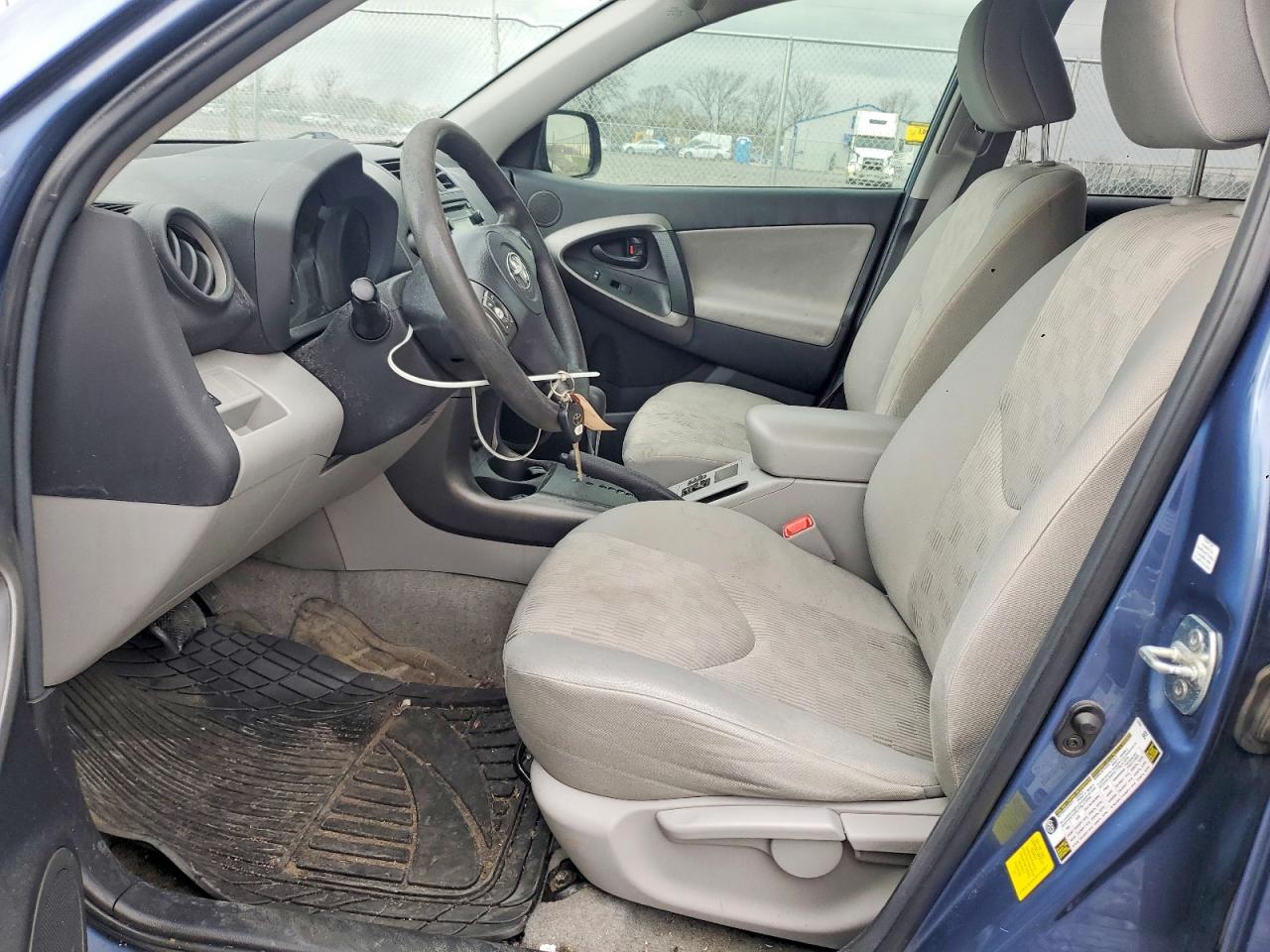 2012 TOYOTA RAV4 BASE photo 19