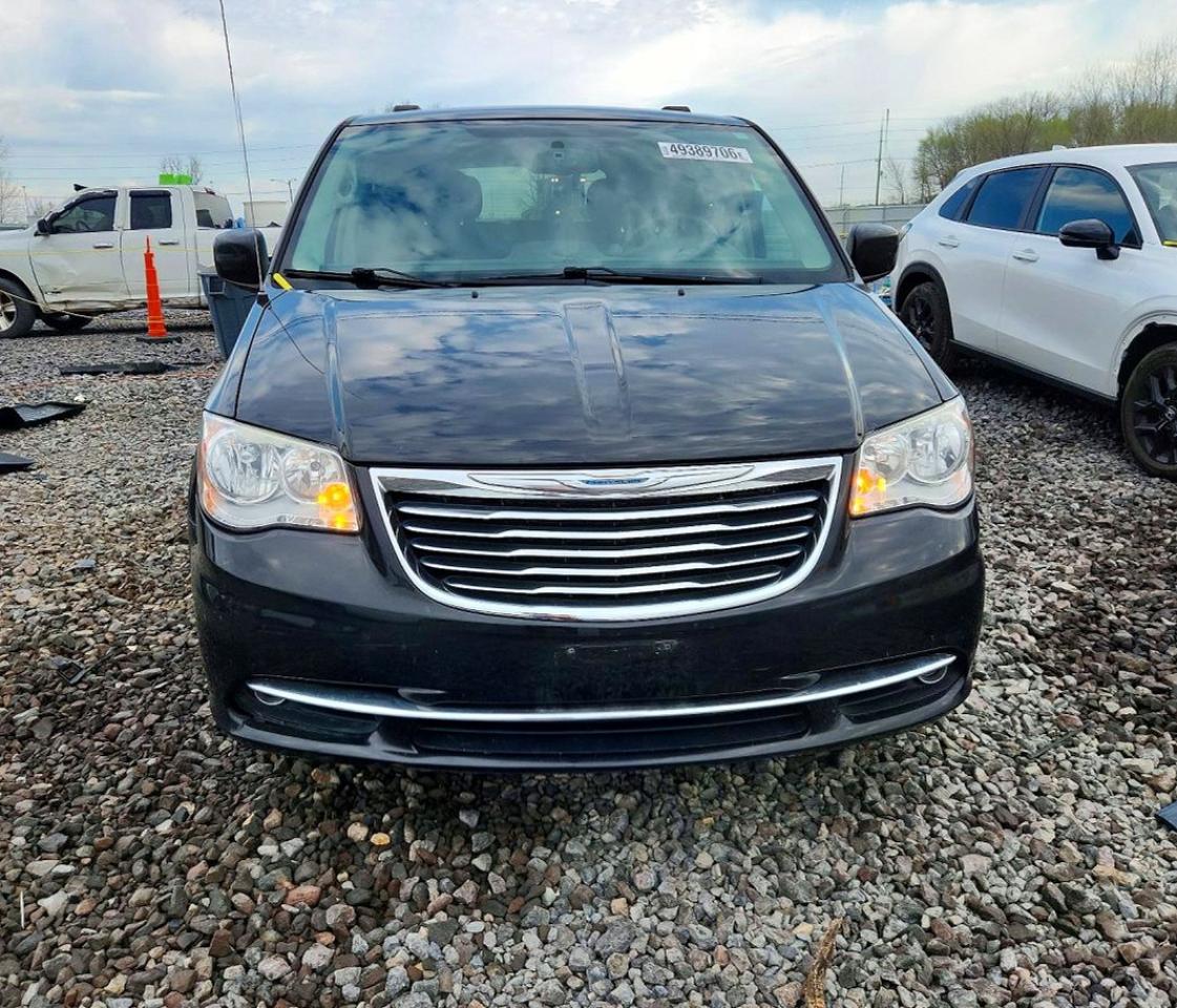 2015 CHRYSLER TOWN & COUNTRY TOURING photo 13