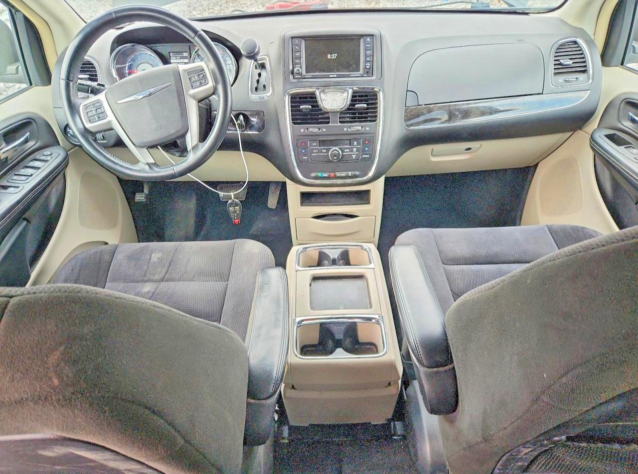 2015 CHRYSLER TOWN & COUNTRY TOURING photo 22