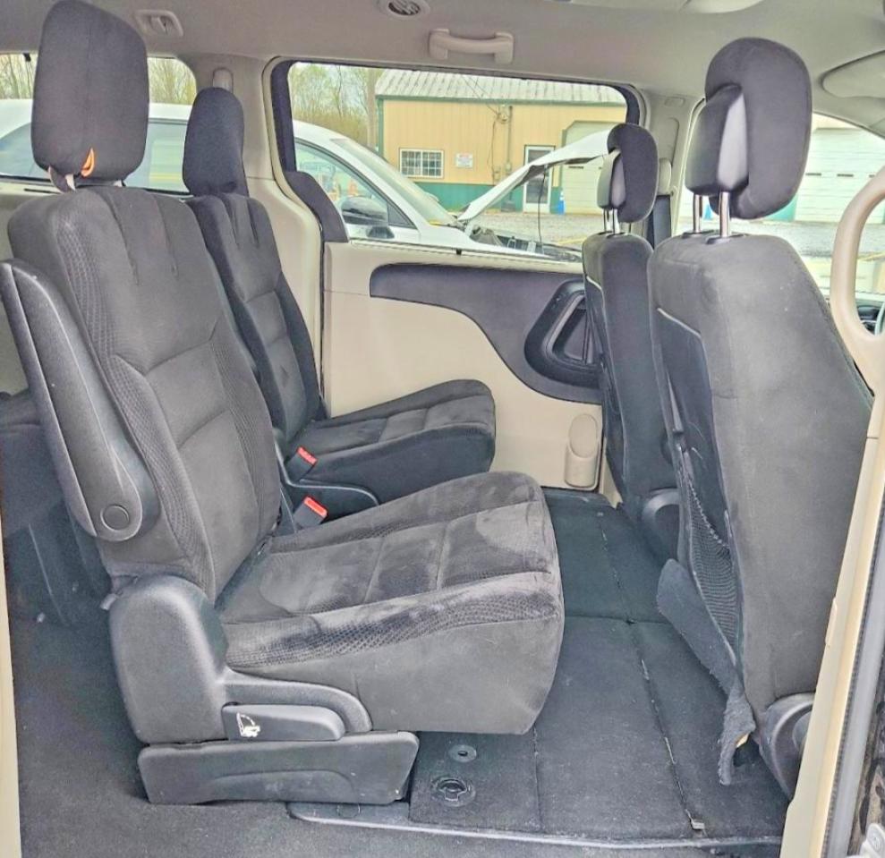 2015 CHRYSLER TOWN & COUNTRY TOURING photo 31
