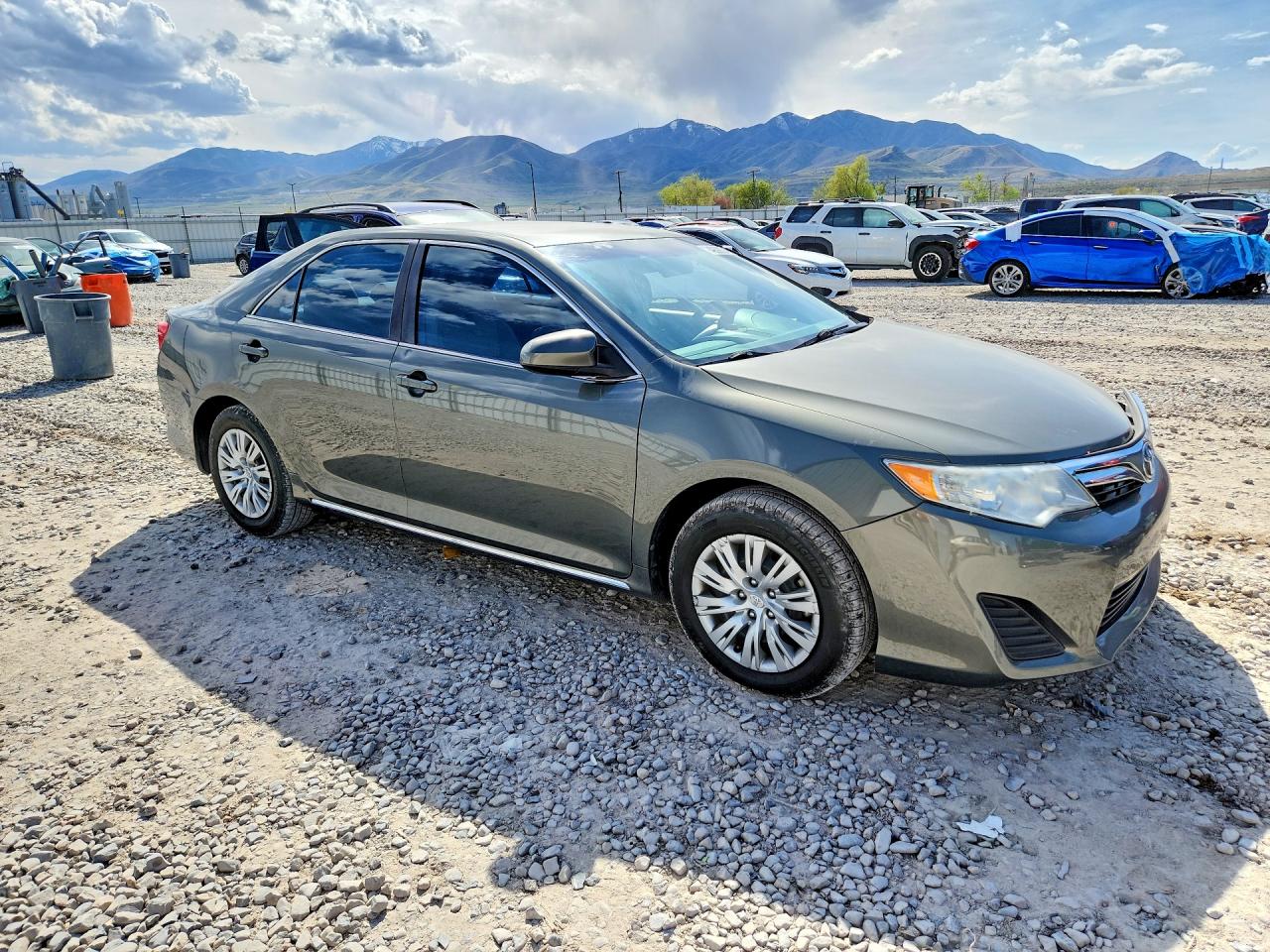 2012 TOYOTA CAMRY LE photo 10