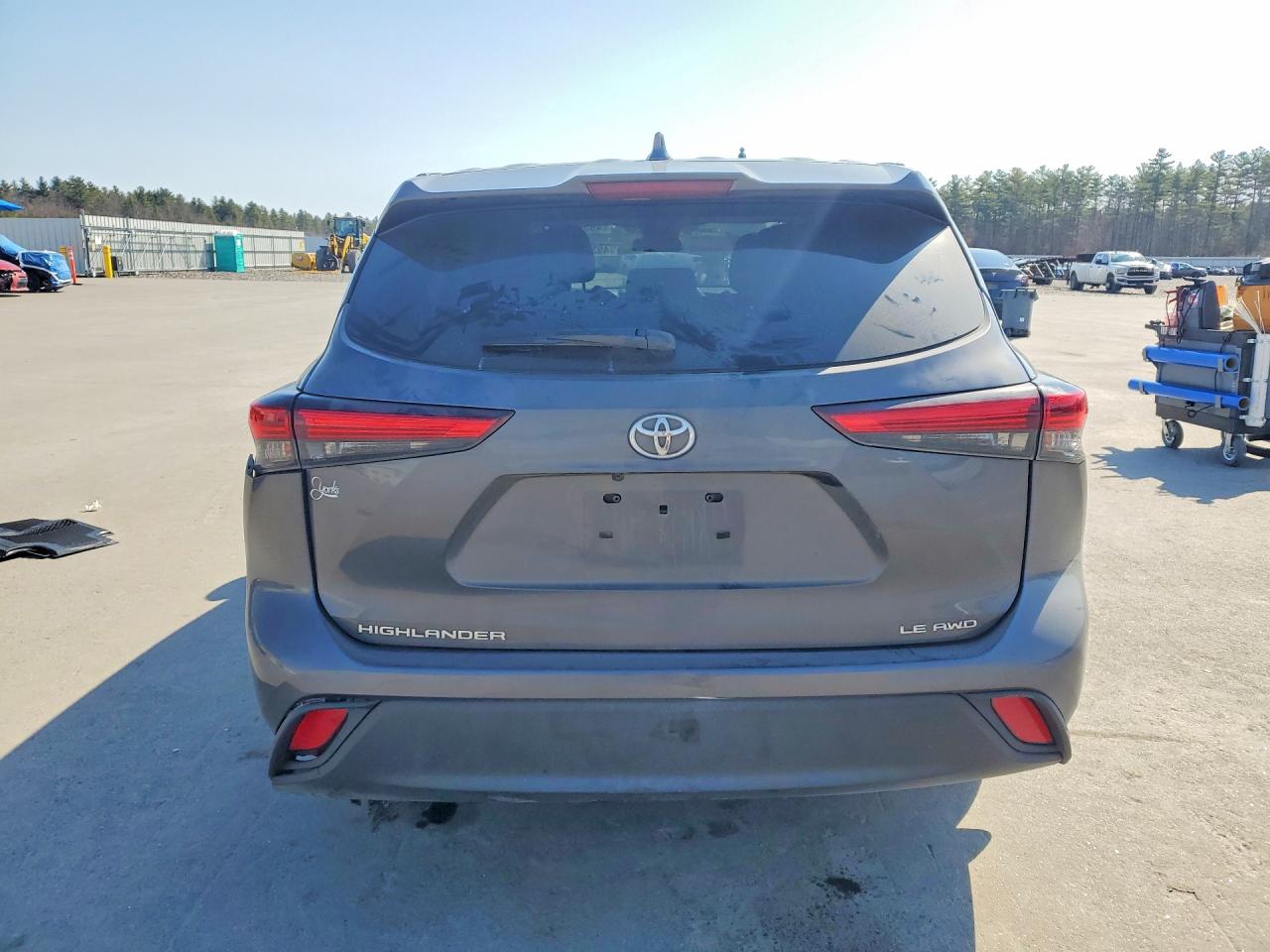 2021 TOYOTA HIGHLANDER LE photo 11