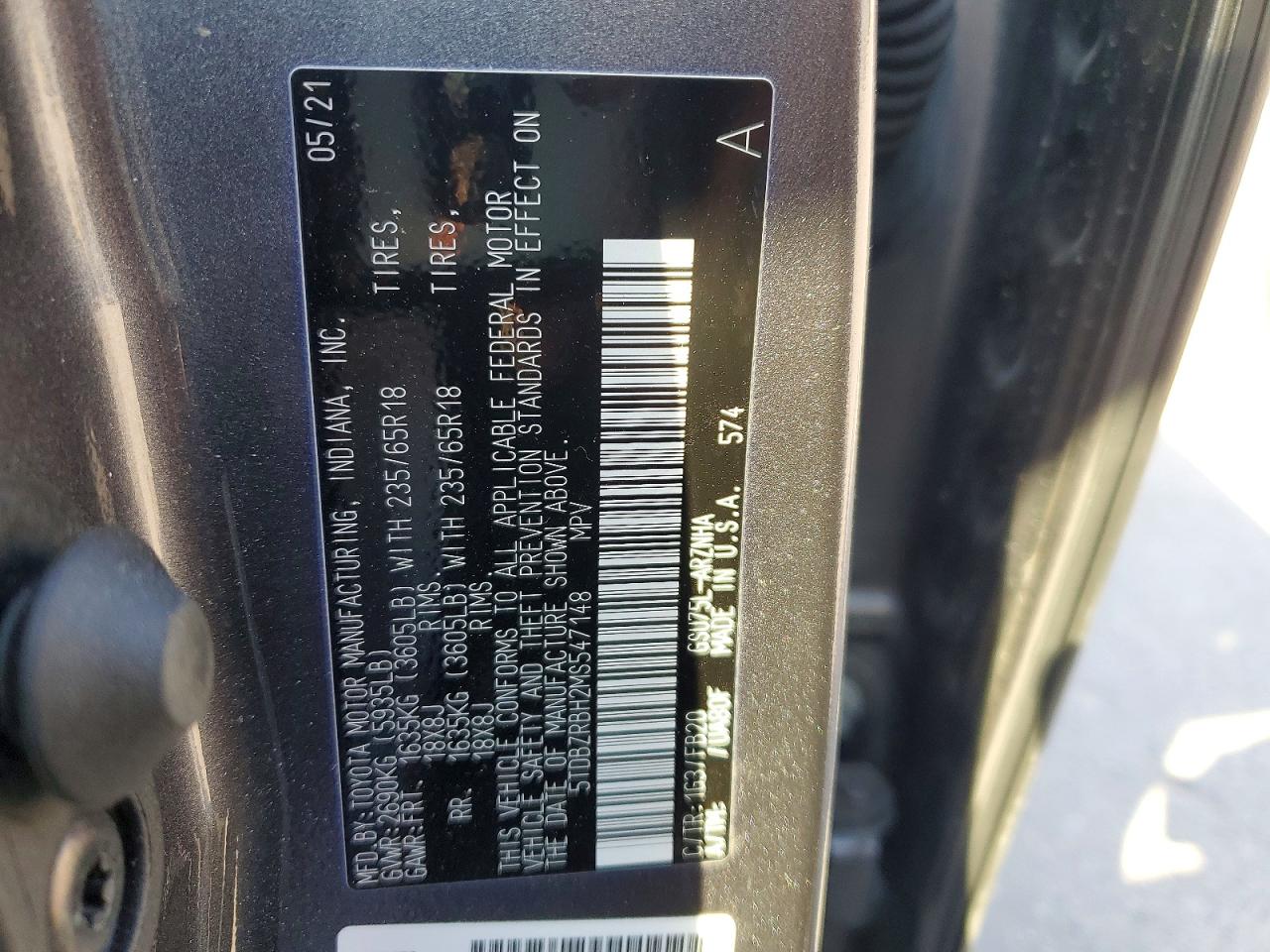 2021 TOYOTA HIGHLANDER LE photo 25