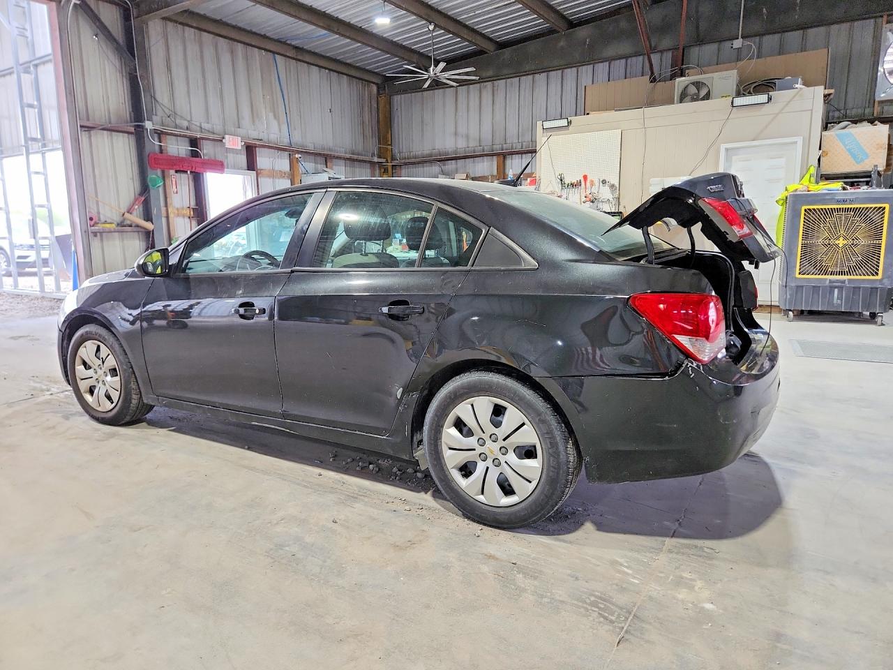 2014 CHEVROLET CRUZE LS photo 3
