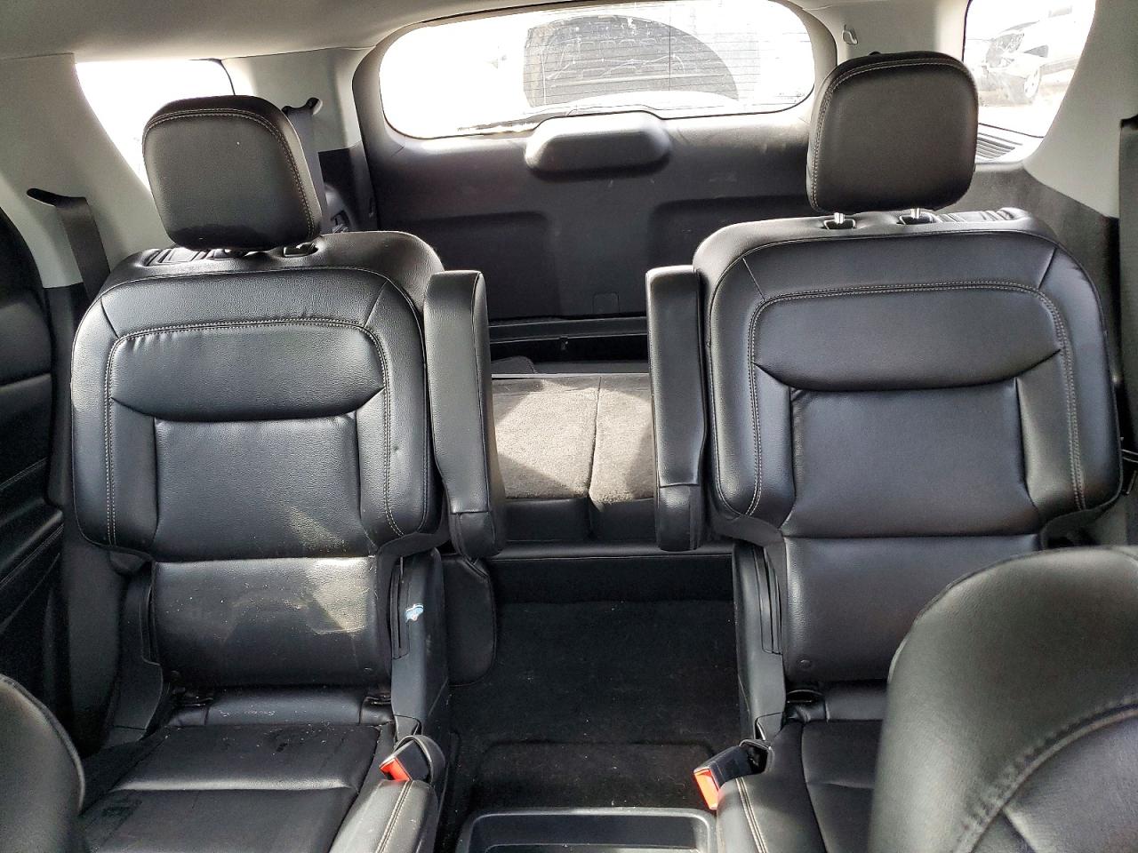 2020 FORD EXPLORER XLT photo 10