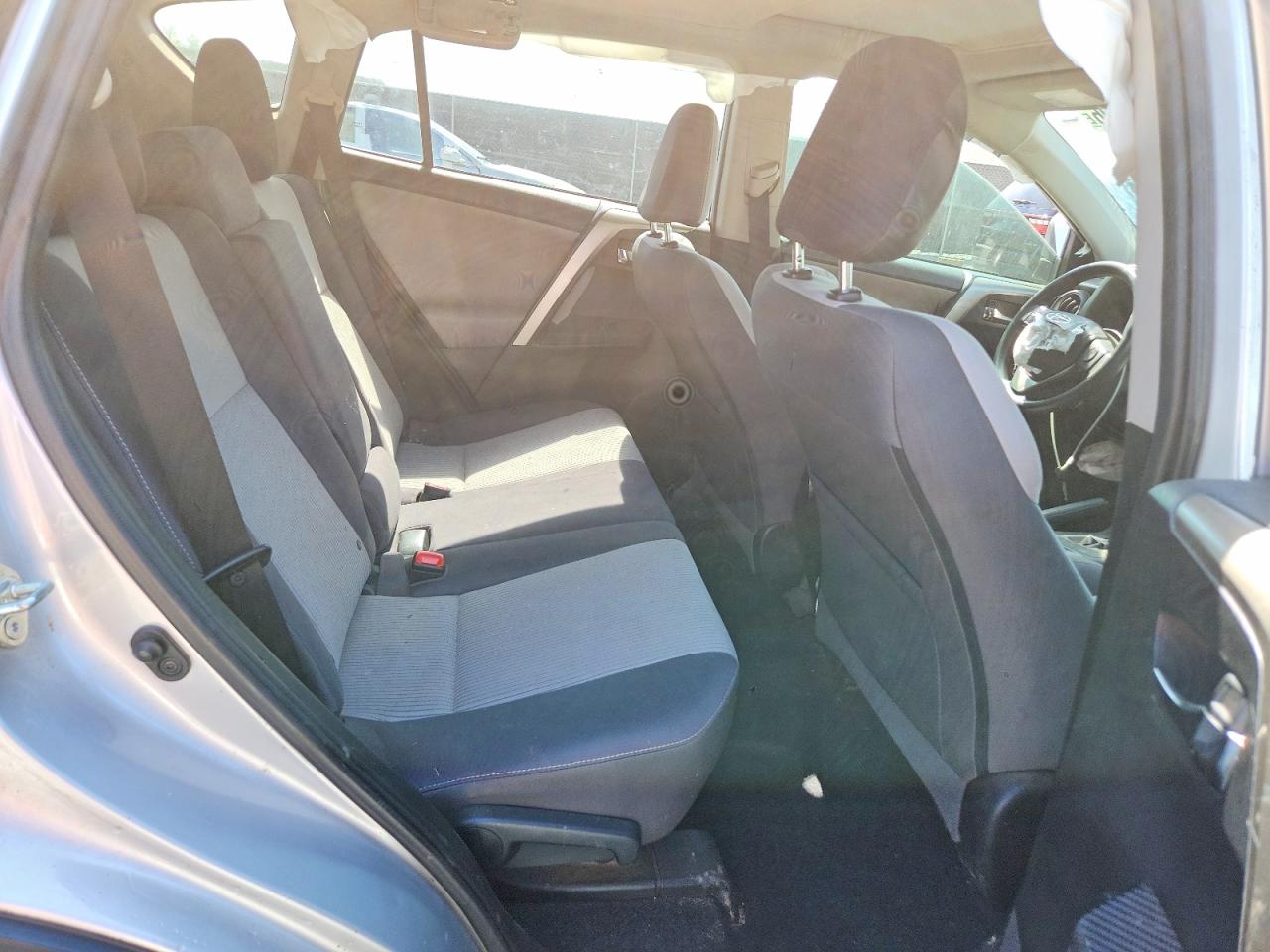2014 TOYOTA RAV4 XLE photo 19