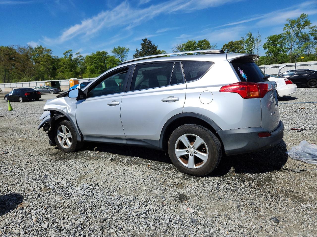 2014 TOYOTA RAV4 XLE photo 3