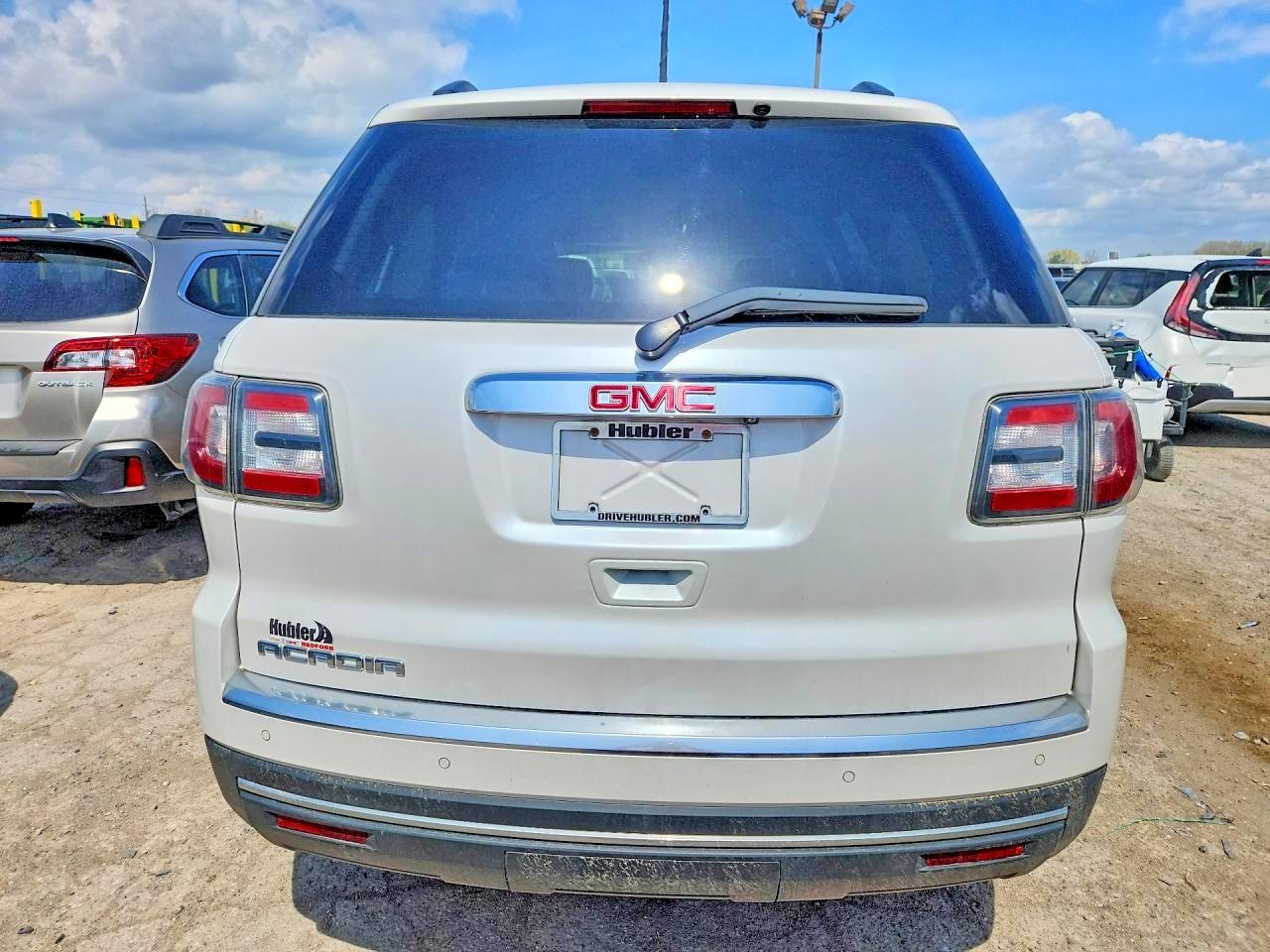 2016 GMC ACADIA SLE photo 11