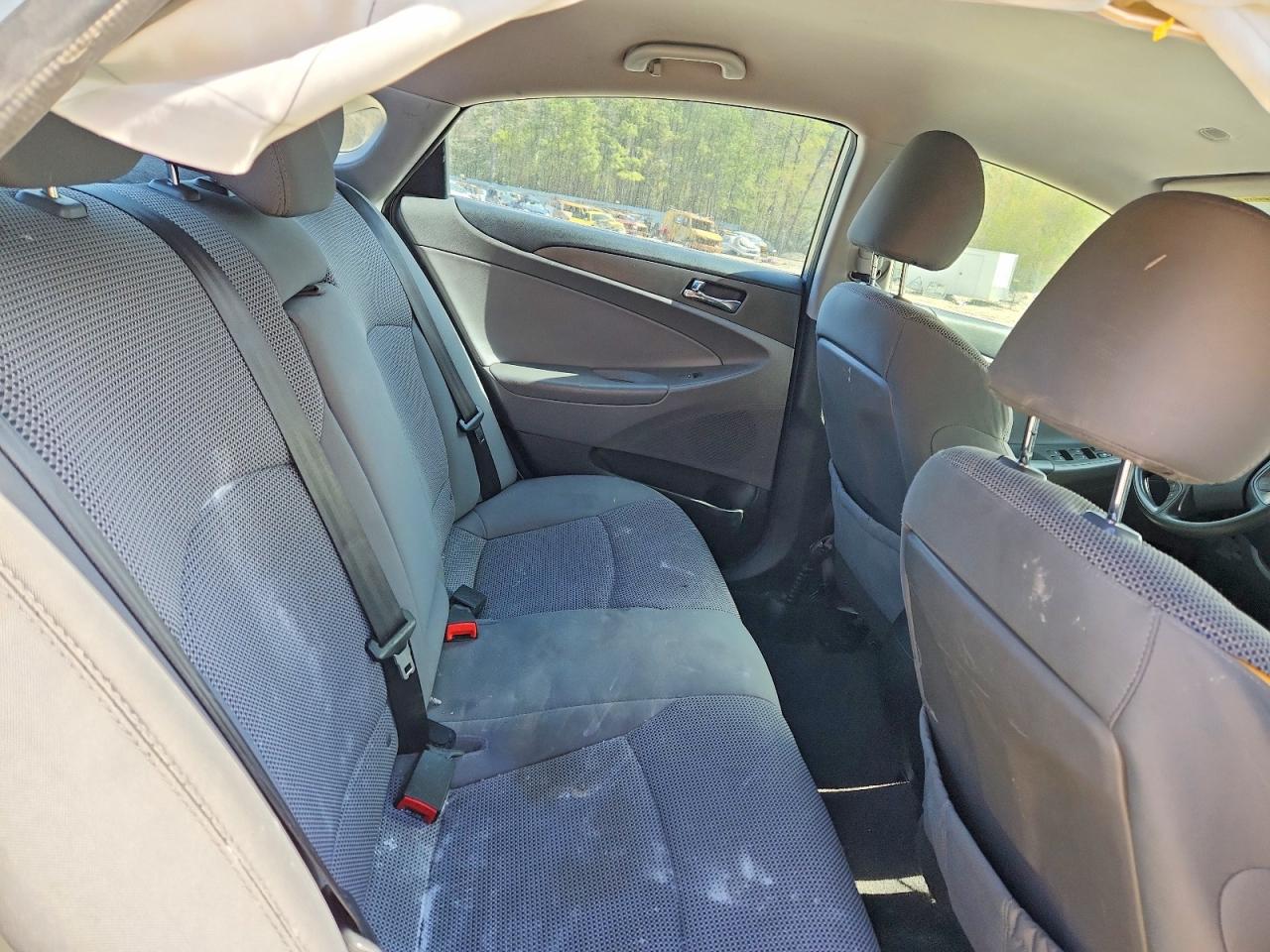 2013 HYUNDAI SONATA GLS photo 28