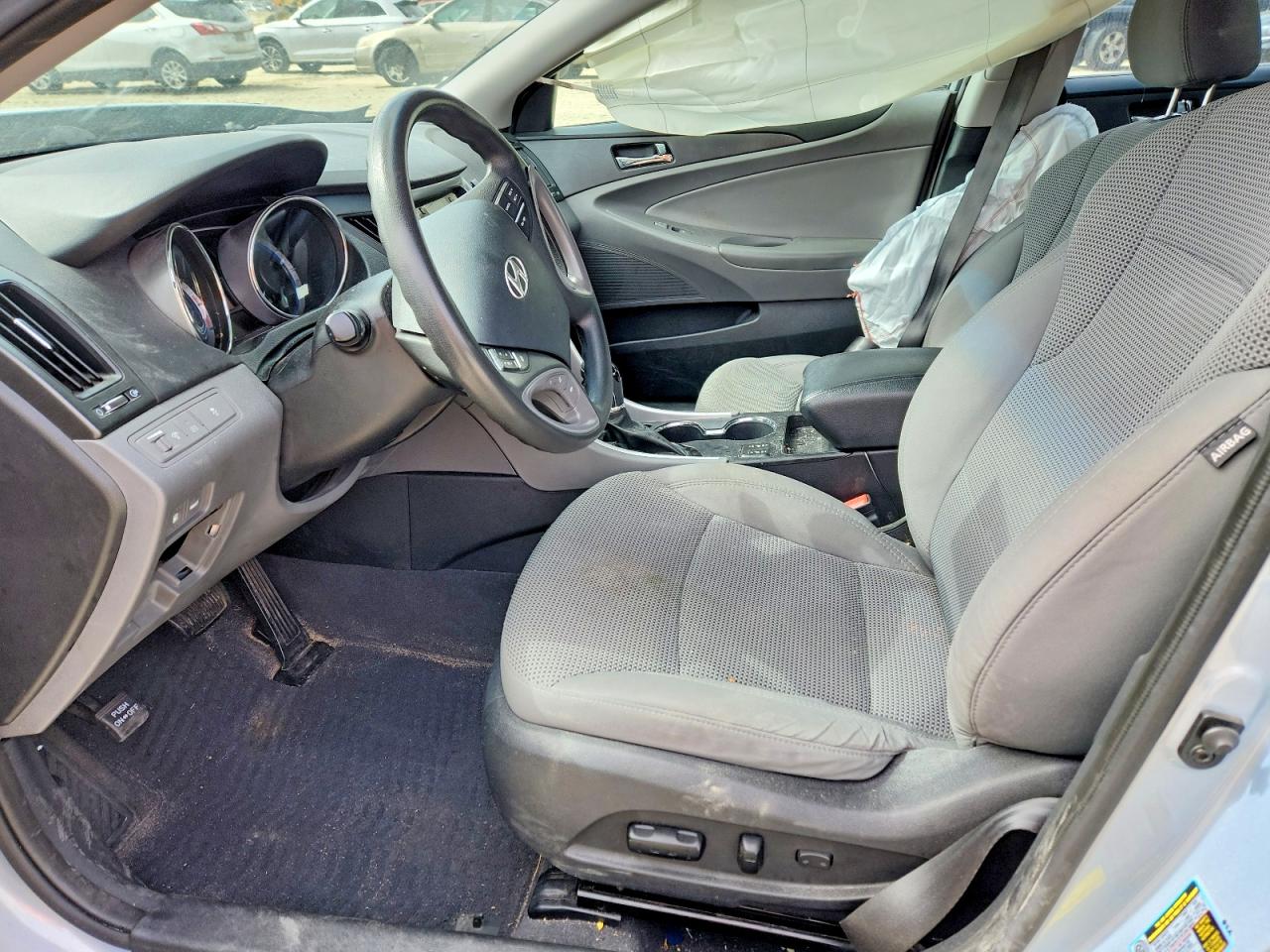 2013 HYUNDAI SONATA GLS photo 19