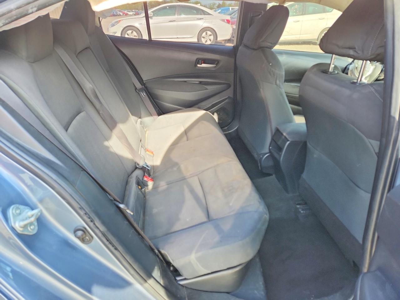2021 TOYOTA COROLLA LE photo 10