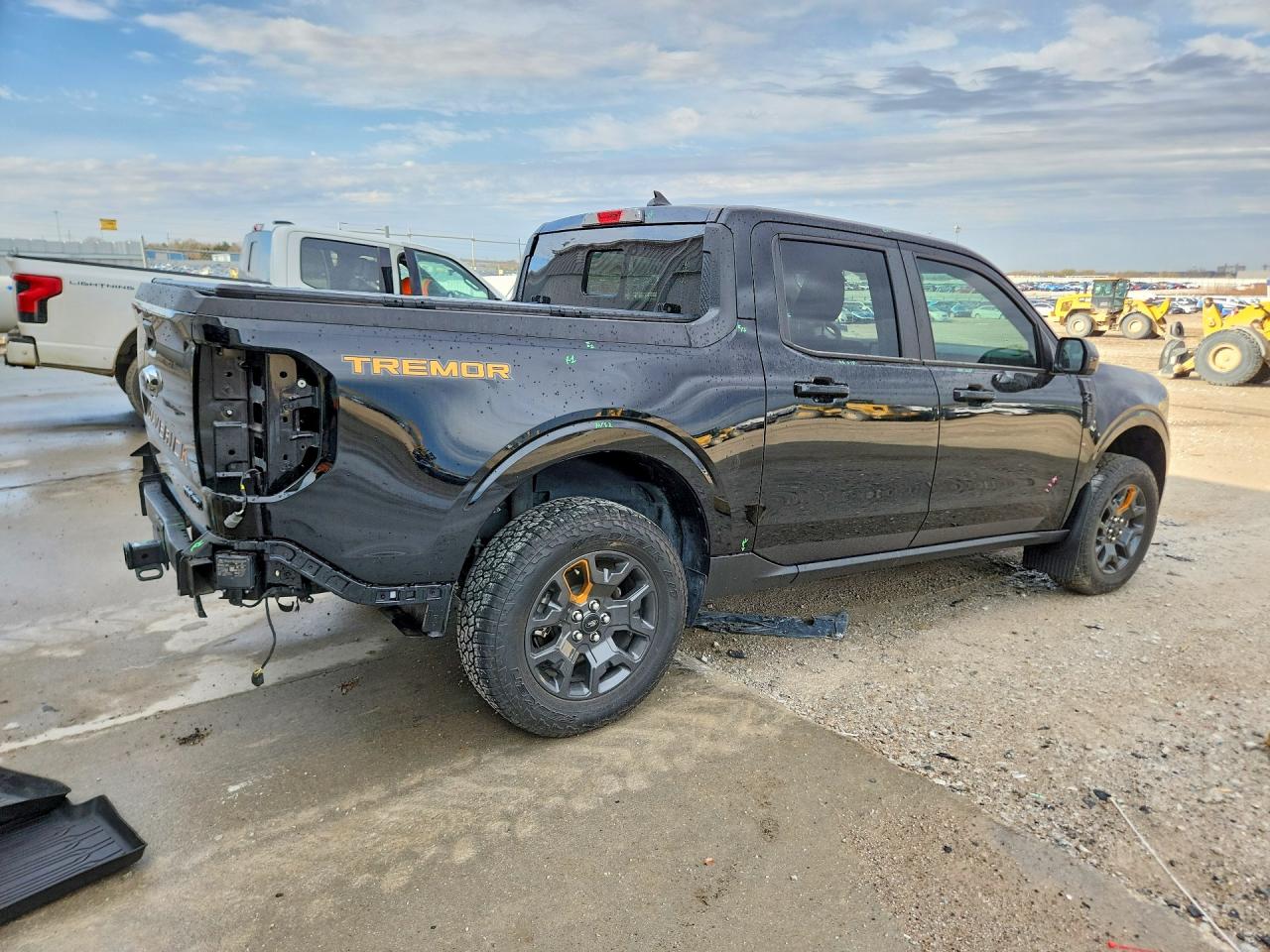2024 FORD MAVERICK LARIAT TREMOR photo 3