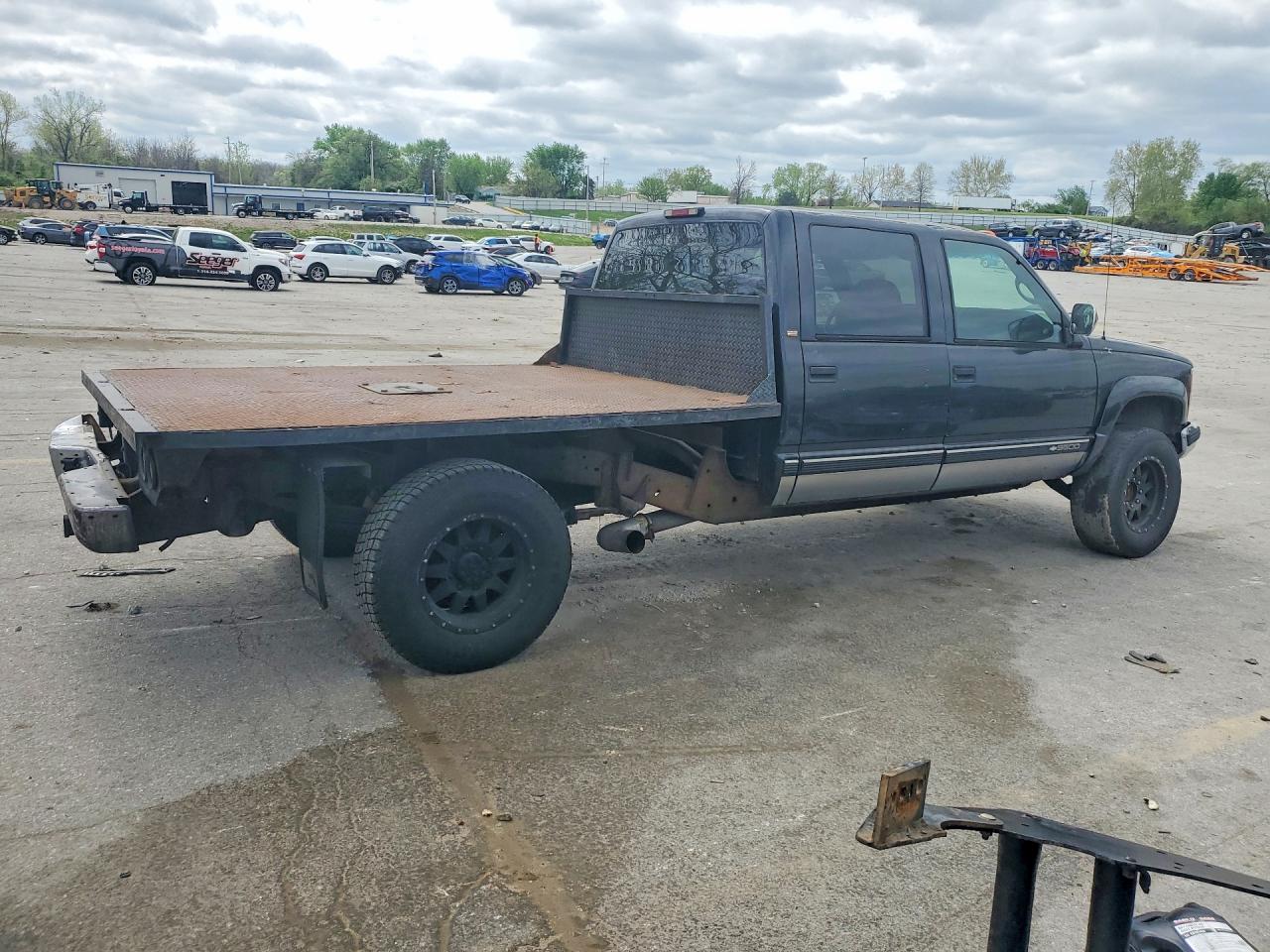 1998 CHEVROLET GMT-400 K3500 photo 3