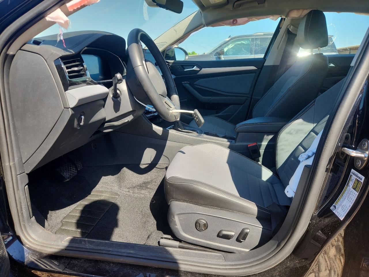 2025 VOLKSWAGEN JETTA SE photo 19