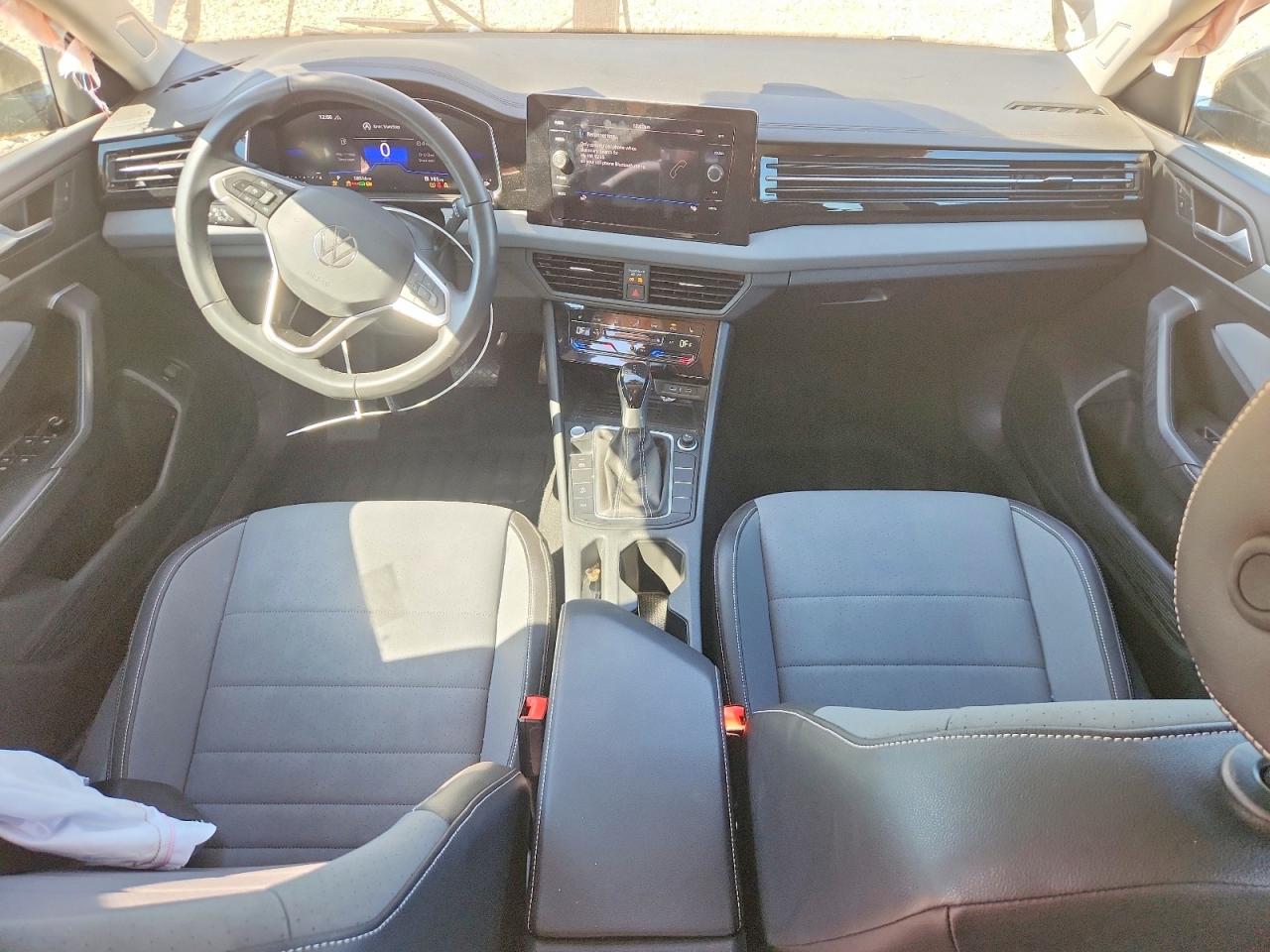 2025 VOLKSWAGEN JETTA SE photo 22