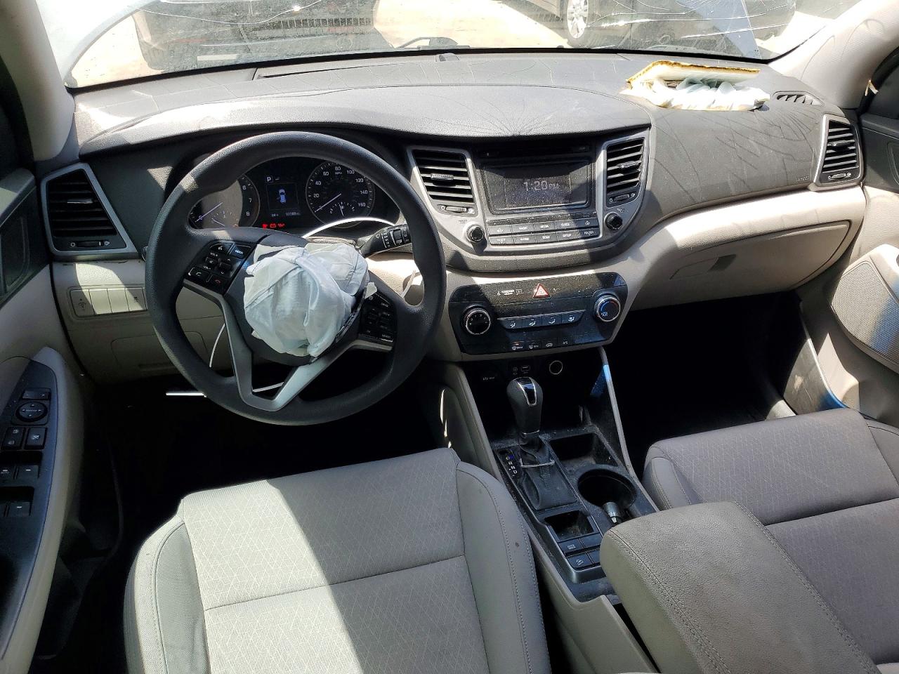 2017 HYUNDAI TUCSON SE photo 22