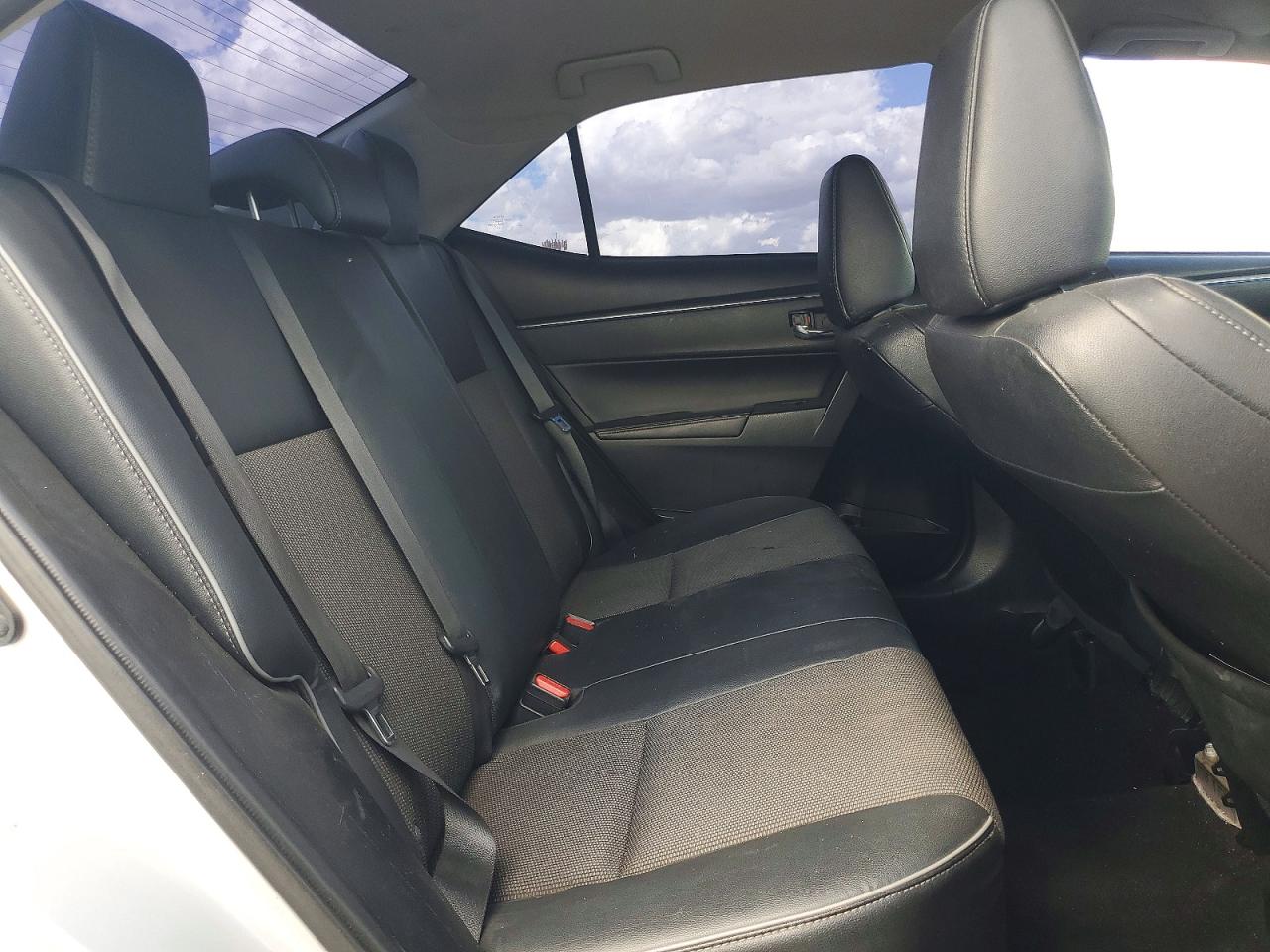 2014 TOYOTA COROLLA S PLUS photo 28