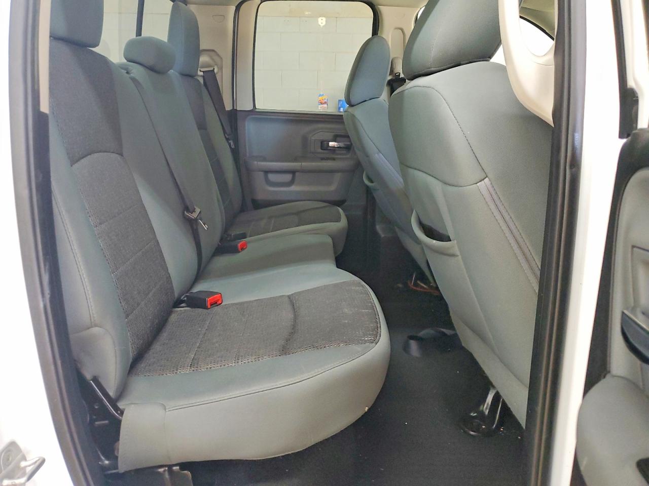 2013 RAM 1500 SLT photo 28