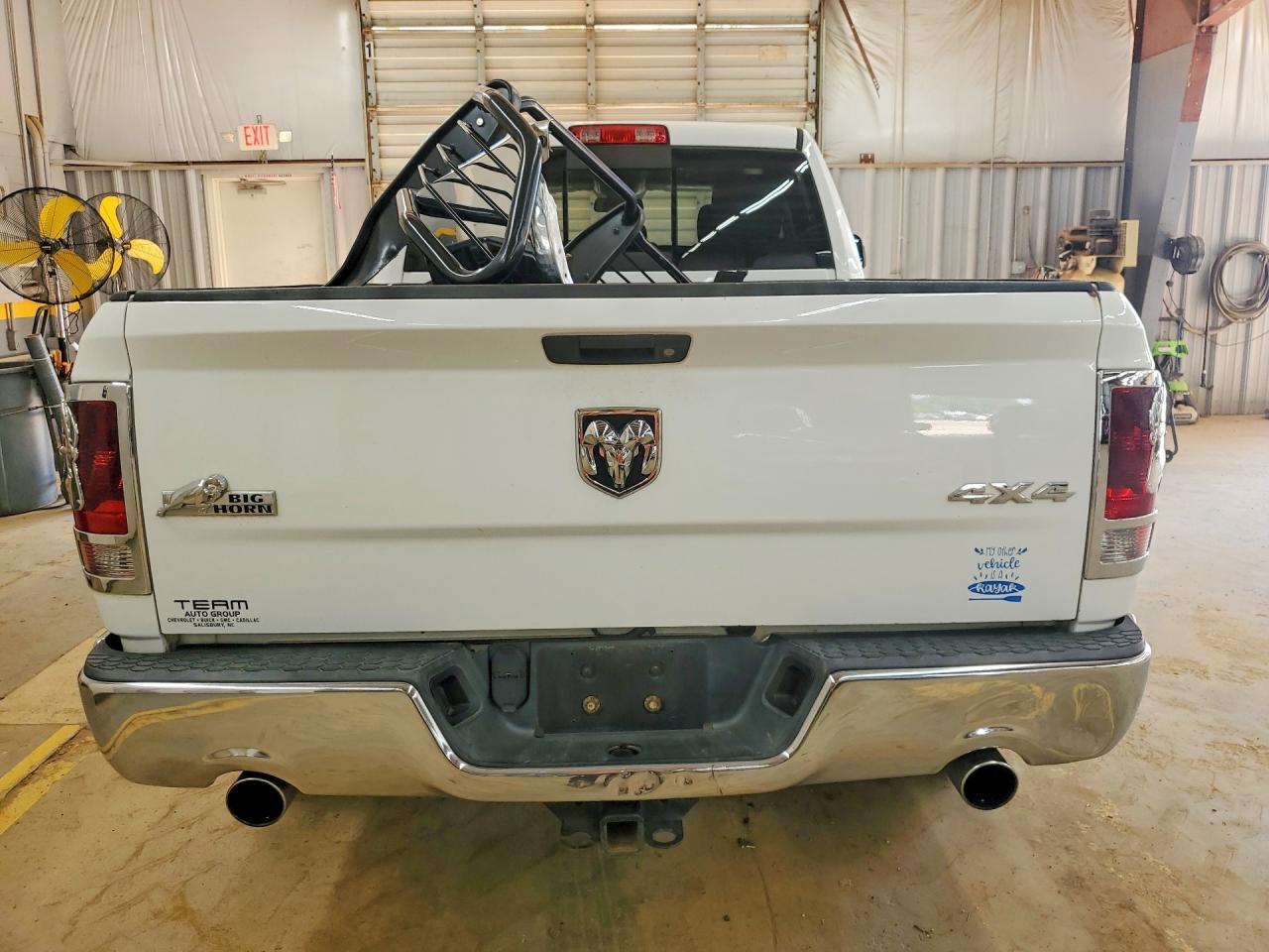2013 RAM 1500 SLT photo 16