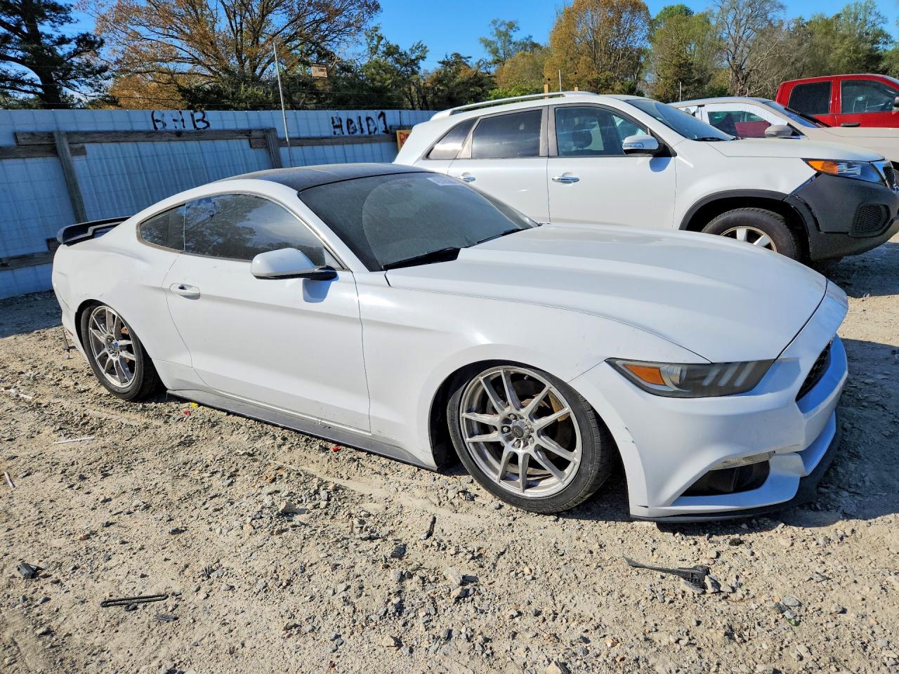 2015 FORD MUSTANG photo 4