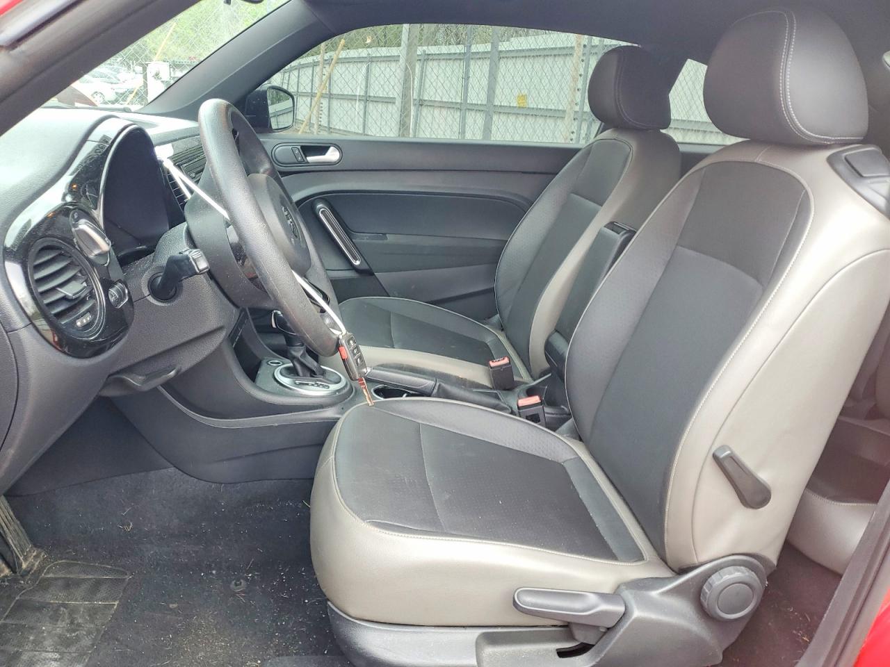 2015 VOLKSWAGEN BEETLE 1.8T photo 19