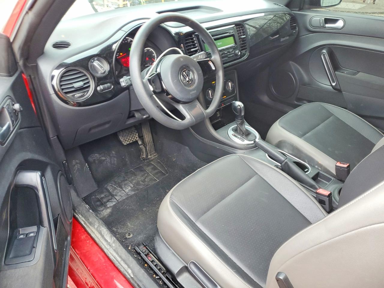 2015 VOLKSWAGEN BEETLE 1.8T photo 22