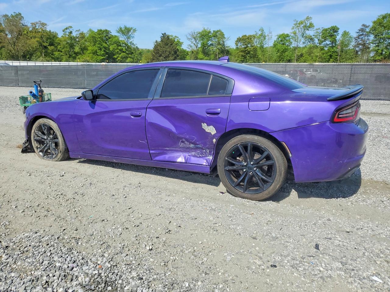 2016 DODGE CHARGER SXT photo 2