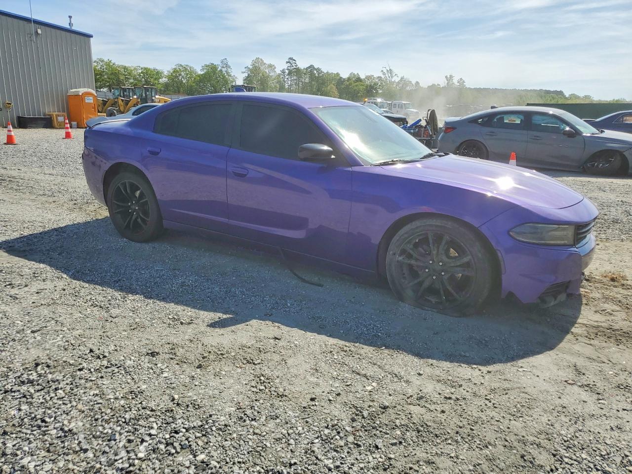 2016 DODGE CHARGER SXT photo 4