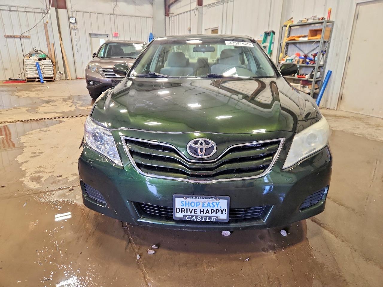 2011 TOYOTA CAMRY LE photo 9