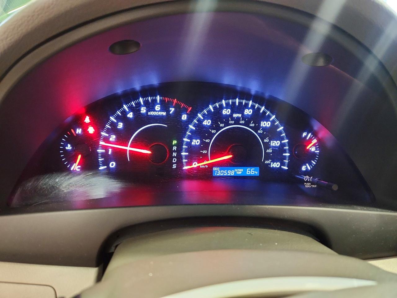 2011 TOYOTA CAMRY LE photo 17