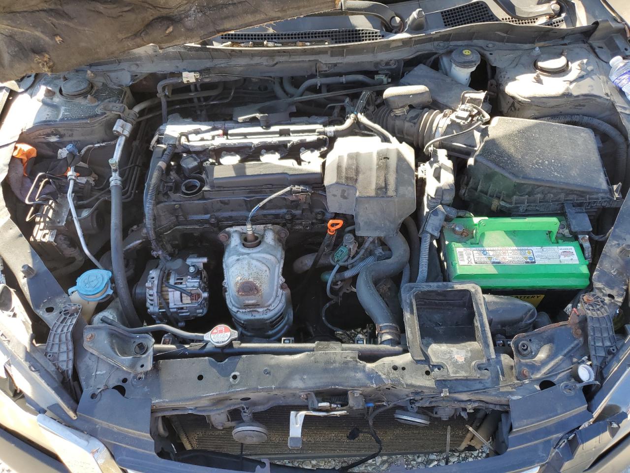 2013 HONDA ACCORD LX photo 21