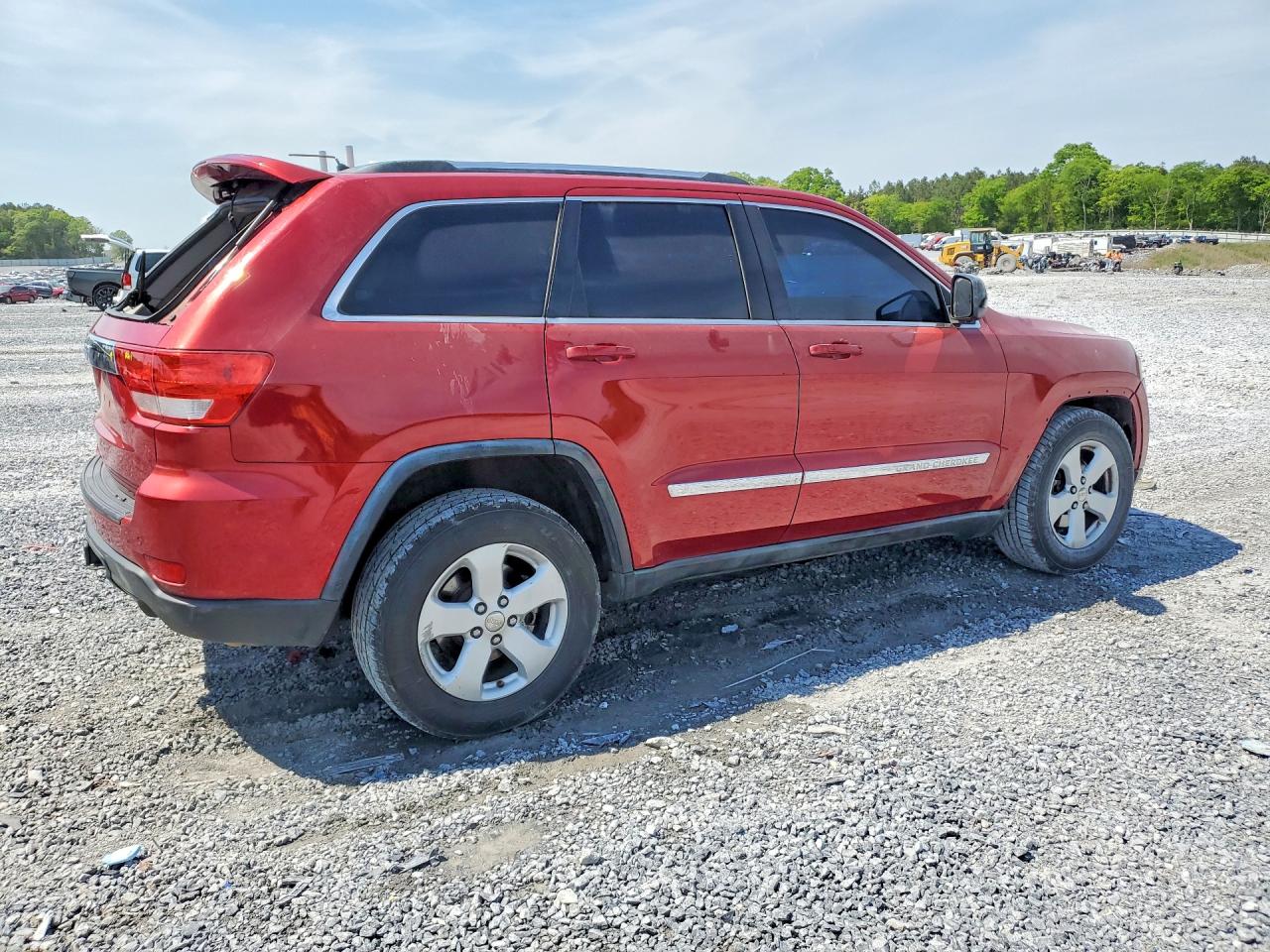 2011 JEEP GRAND CHEROKEE LAREDO photo 5