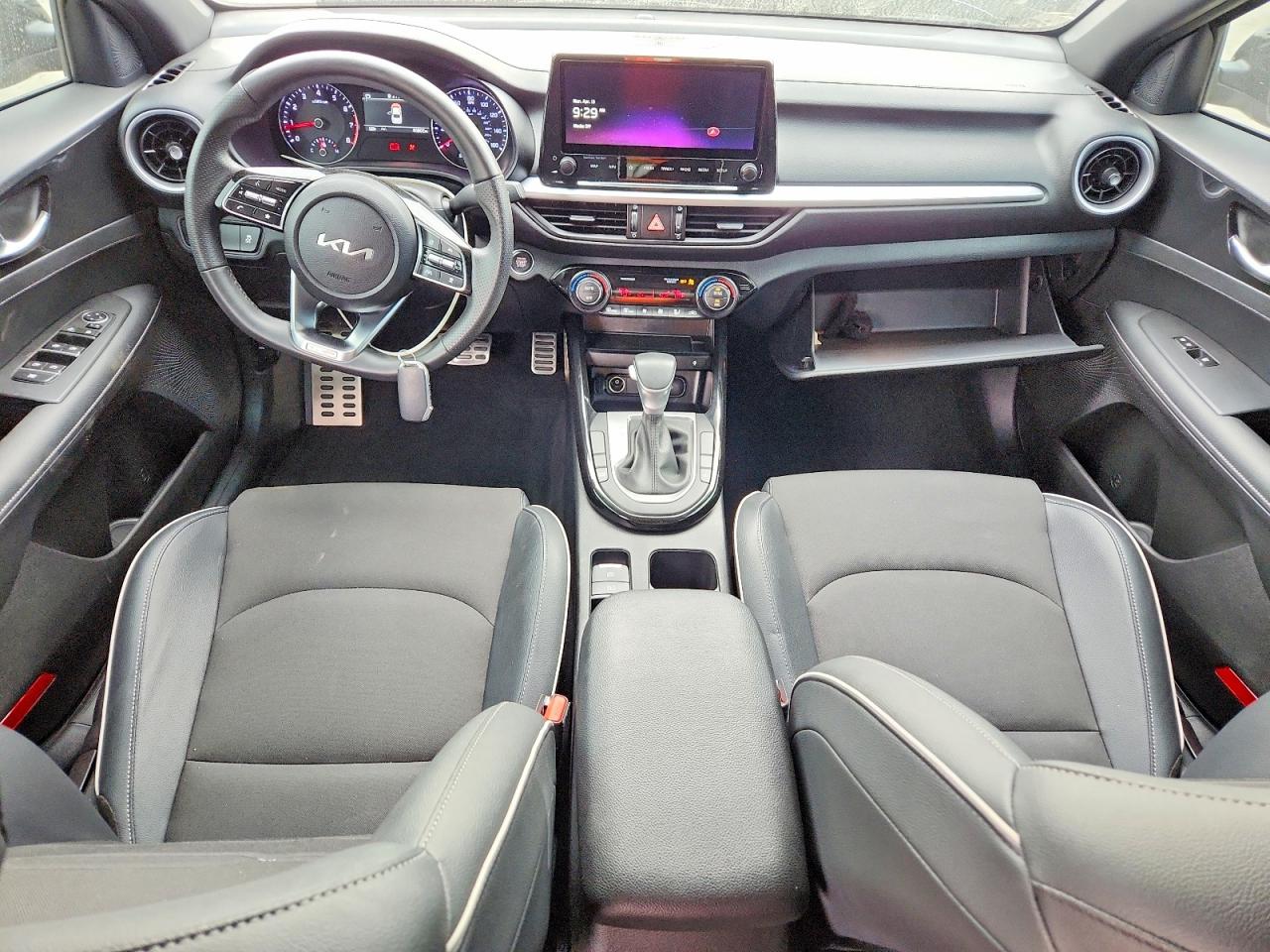 2023 KIA FORTE GT LINE photo 15