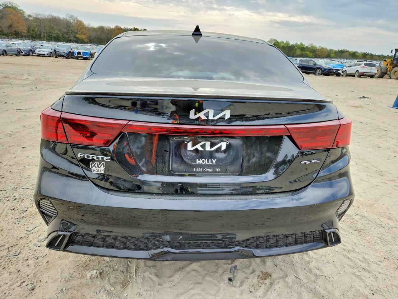 2023 KIA FORTE GT LINE photo 11