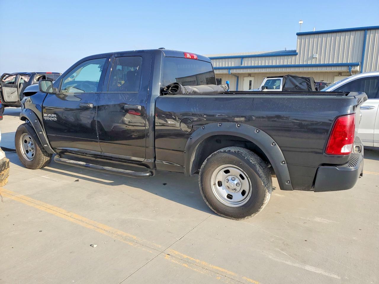 2018 RAM 1500 ST photo 2