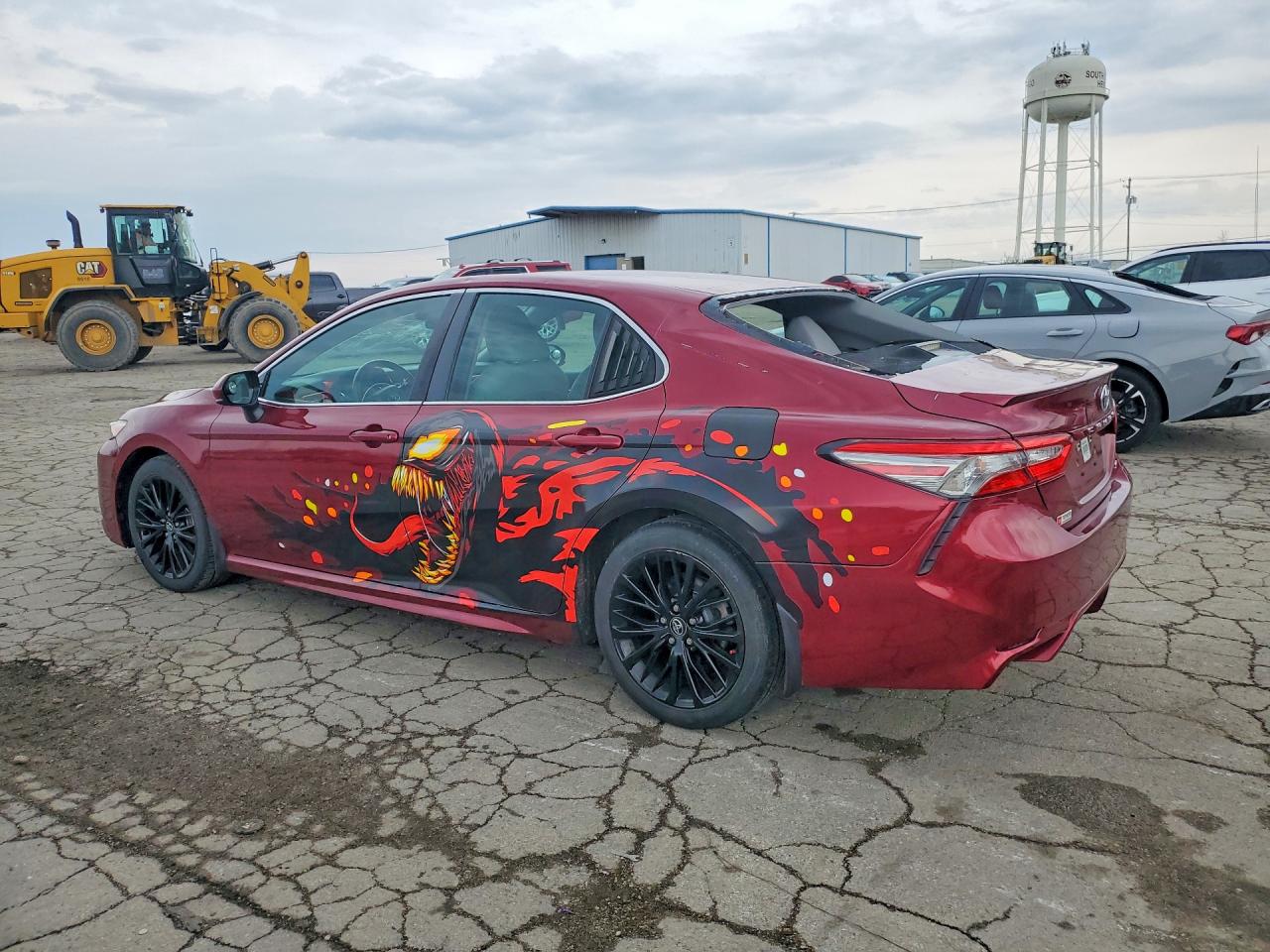 2018 TOYOTA CAMRY SE photo 3